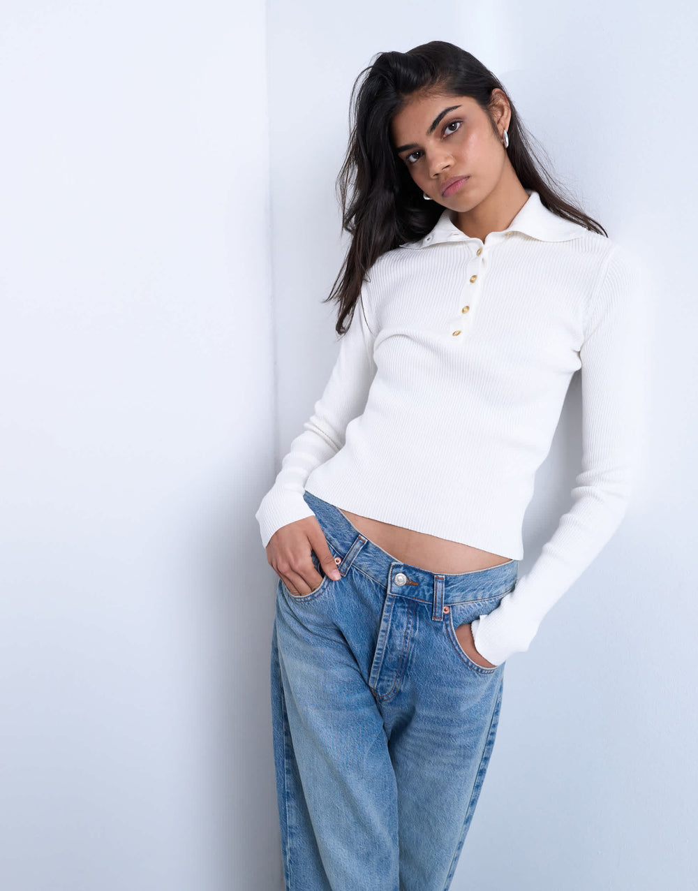 Polo Topshop à col côtelé en maille, couleur ivoire