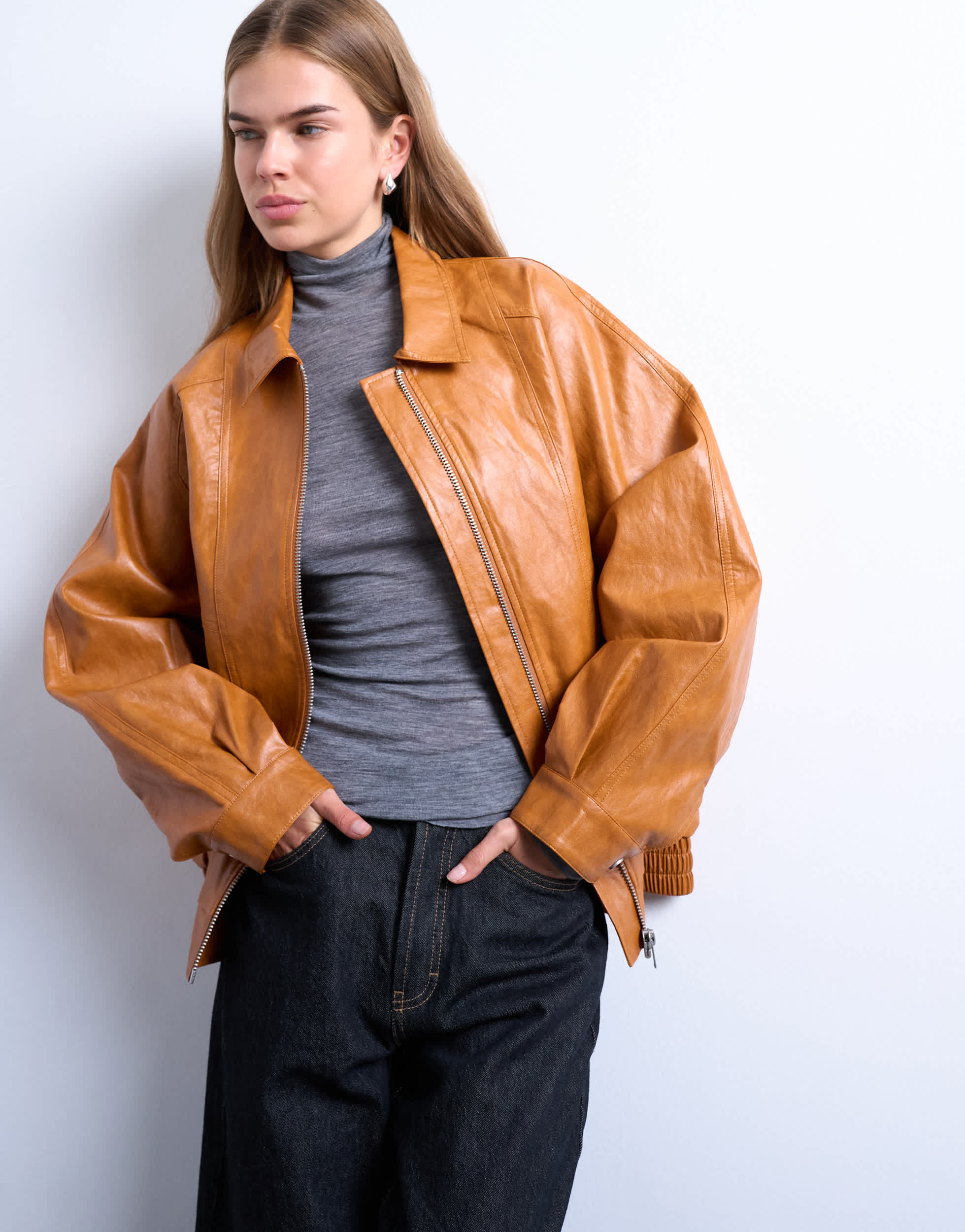 Veste Topshop en similicuir beige avec fermeture éclair et coutures apparentes