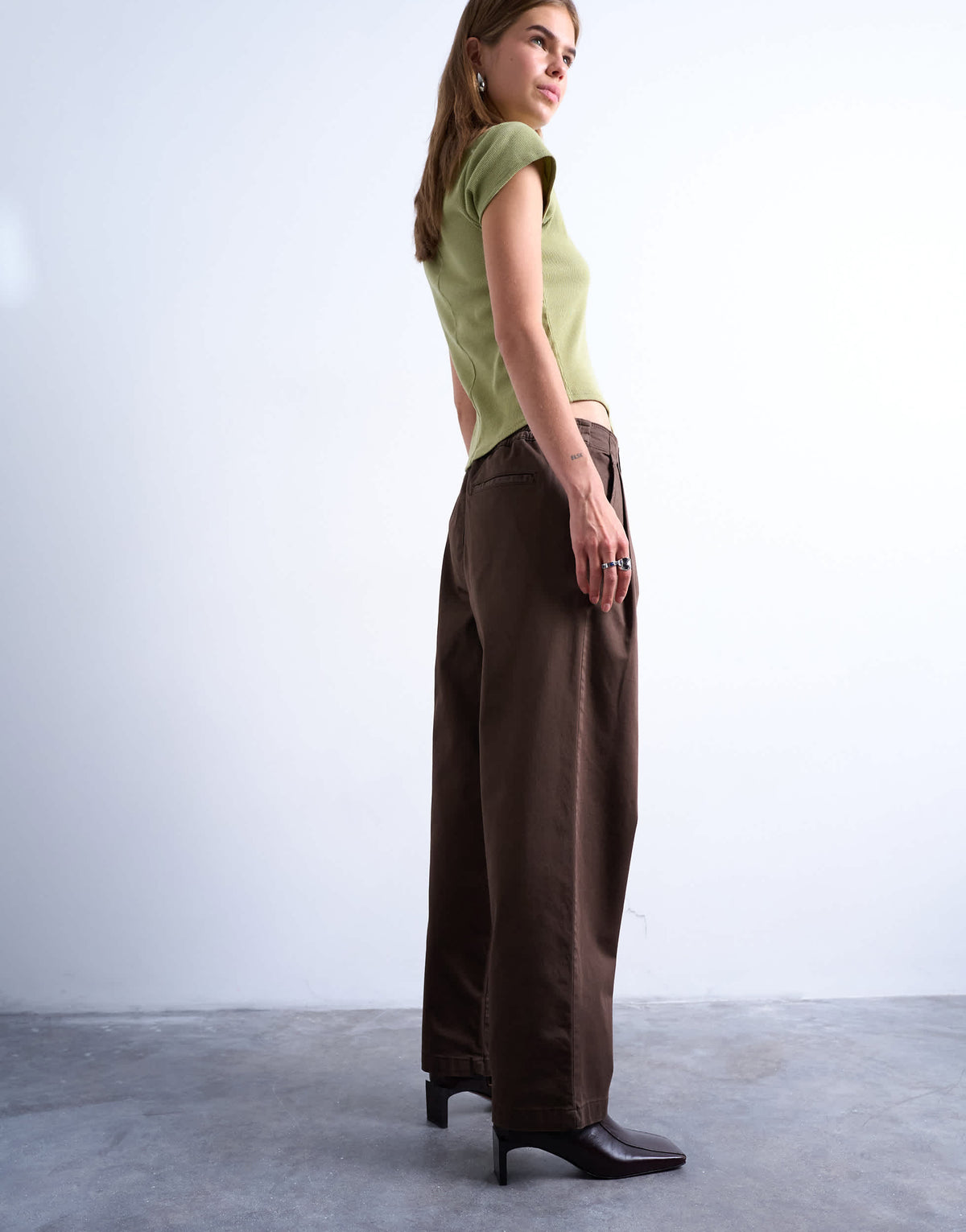 Topshop smart hybrid casual trouser in chocolate