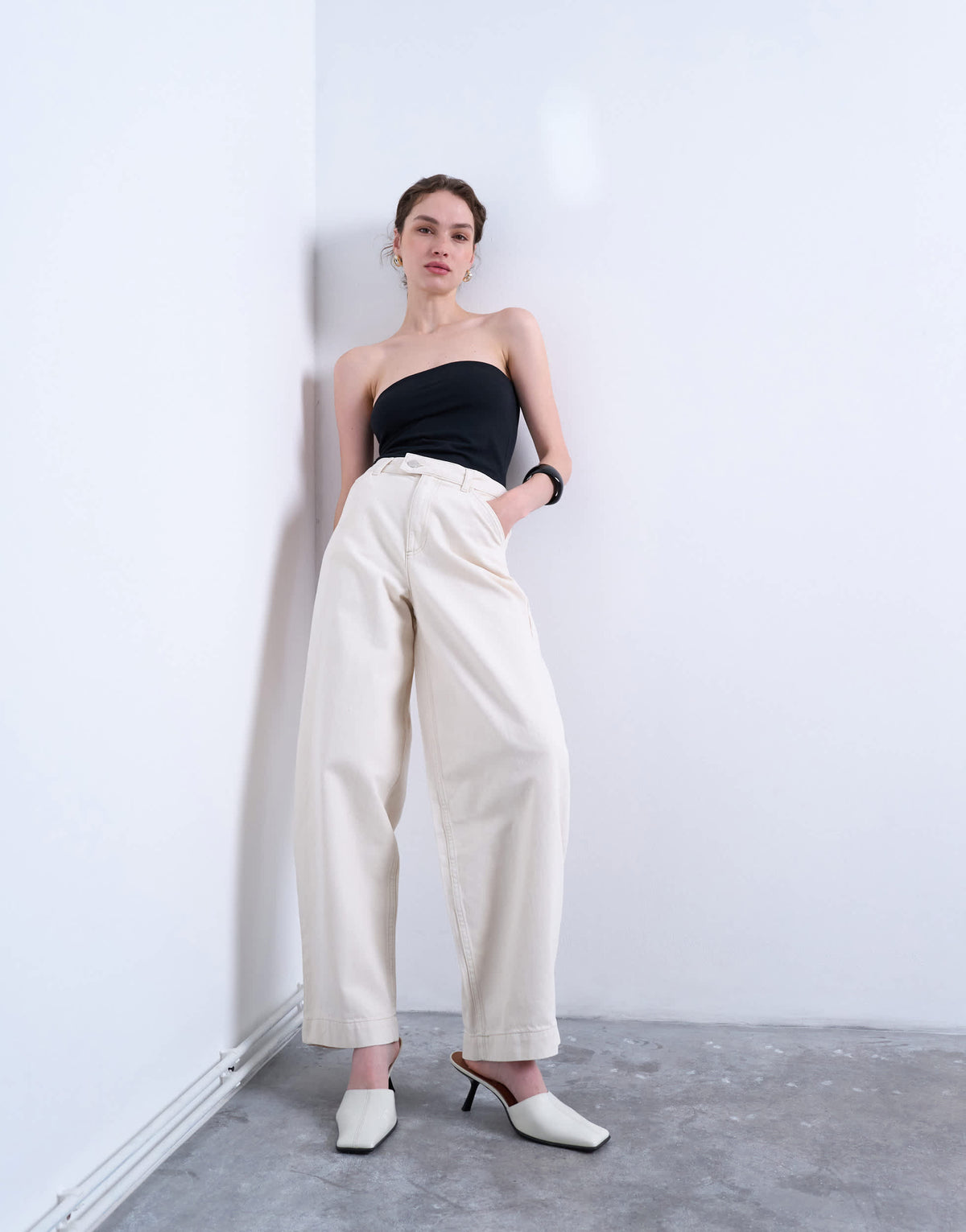 Topshop smart barrel leg trouser in ecru