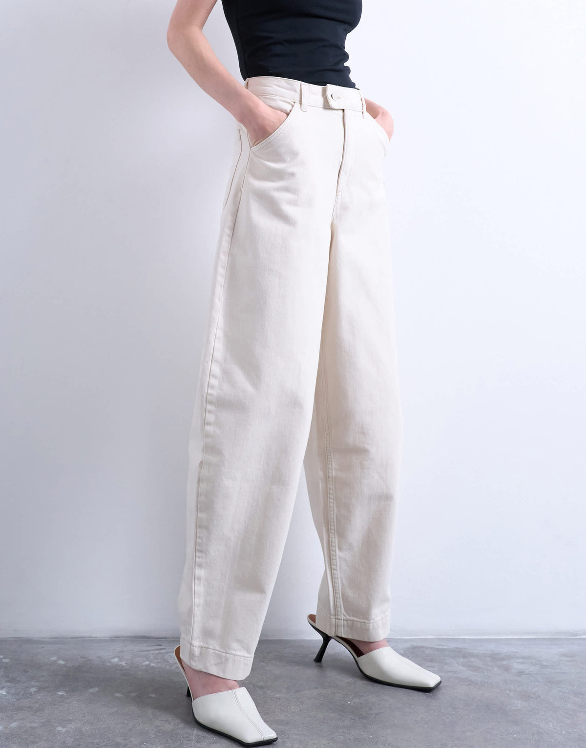 Topshop smart barrel leg trouser in ecru