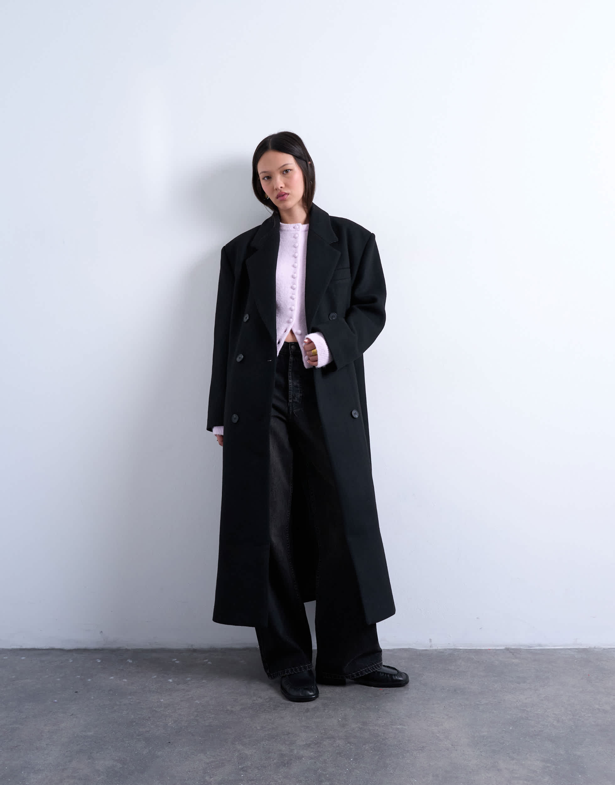 Schwarzer, zweireihiger Herrenmantel von Topshop aus Wolle.