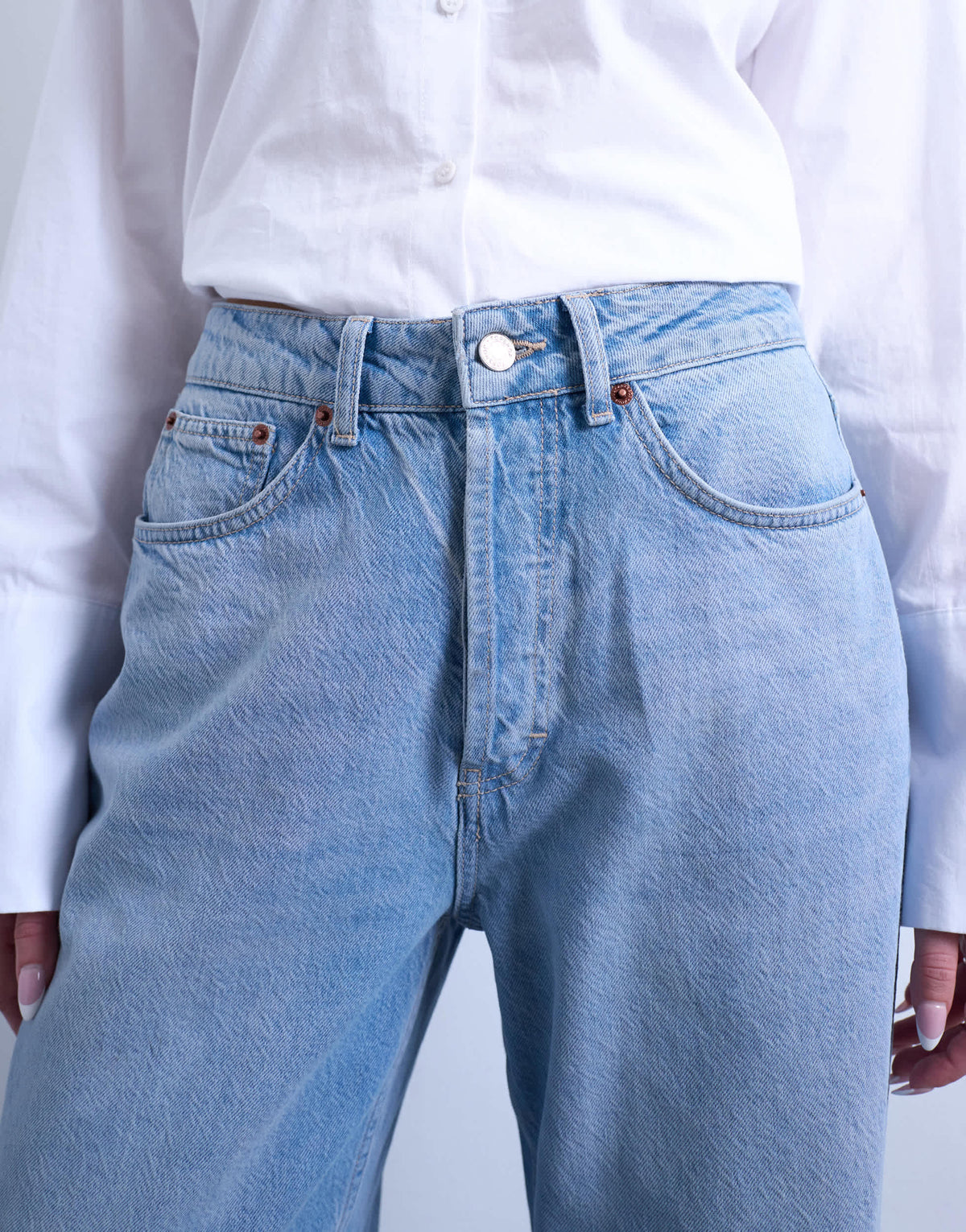 Topshop Hourglass mid rise loose fit straight jean in bleach