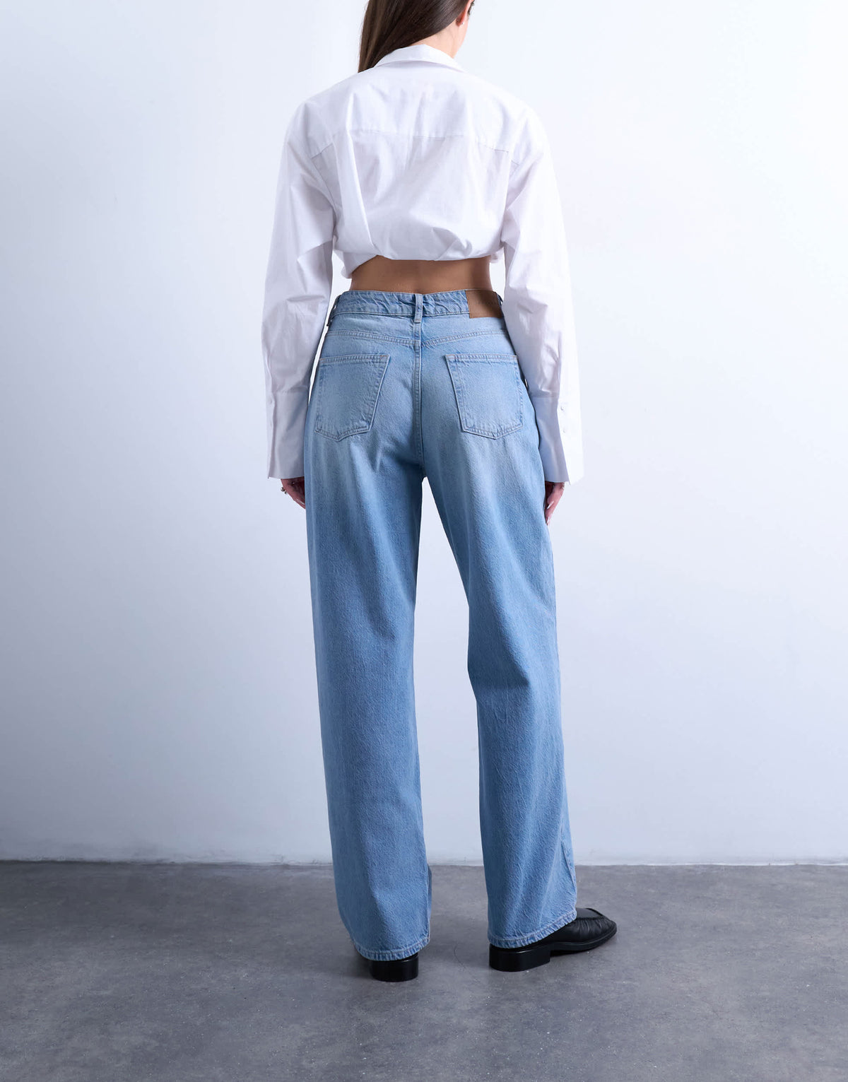 Topshop Hourglass mid rise loose fit straight jean in bleach