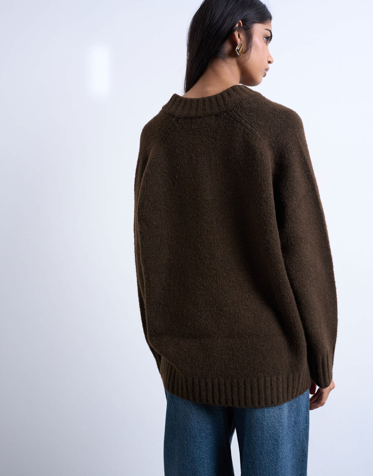 Topshop knitted clean v-neck jumper in chocolate