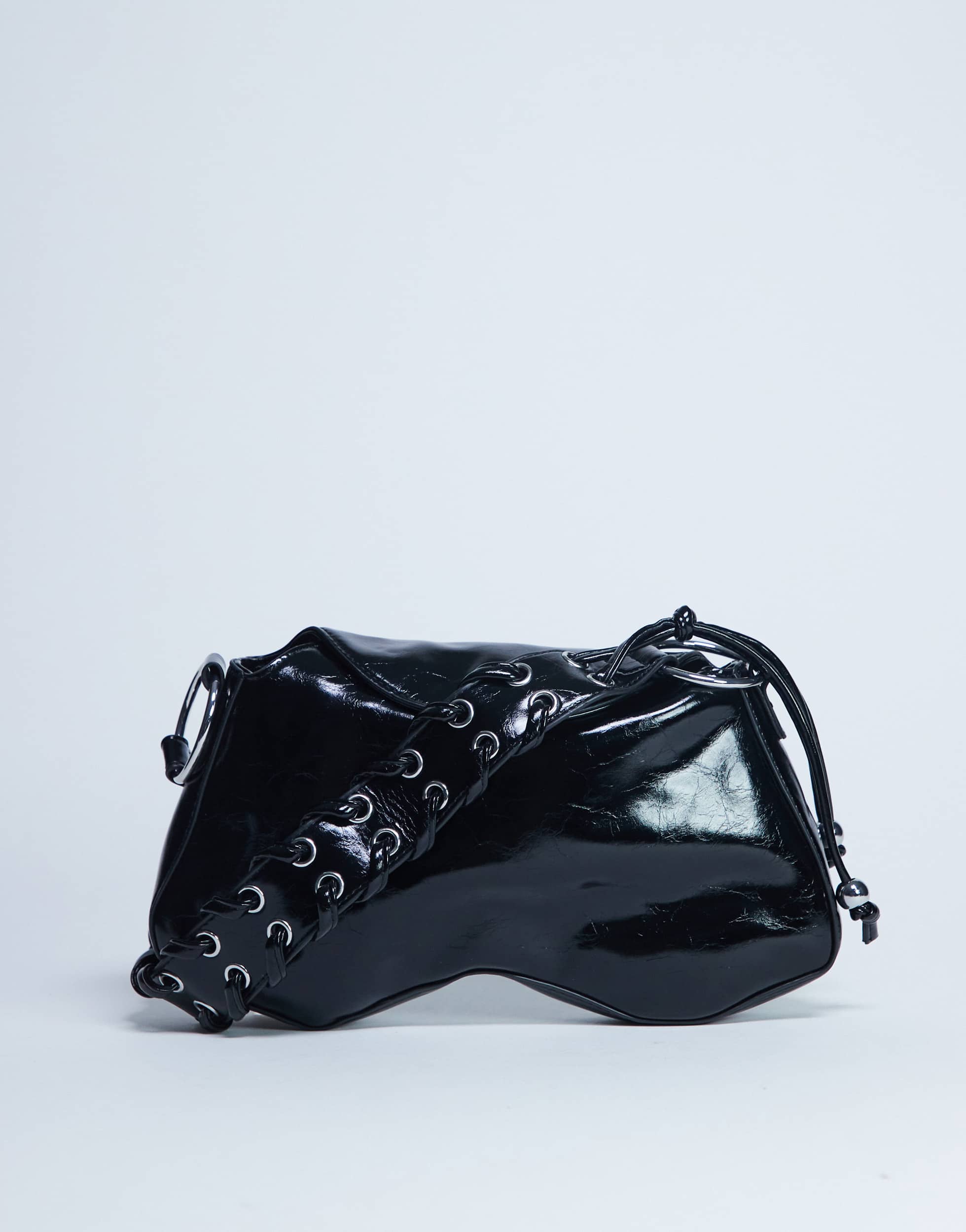 Topshop Sarah Schultertasche mit Ziernähten in Schwarz