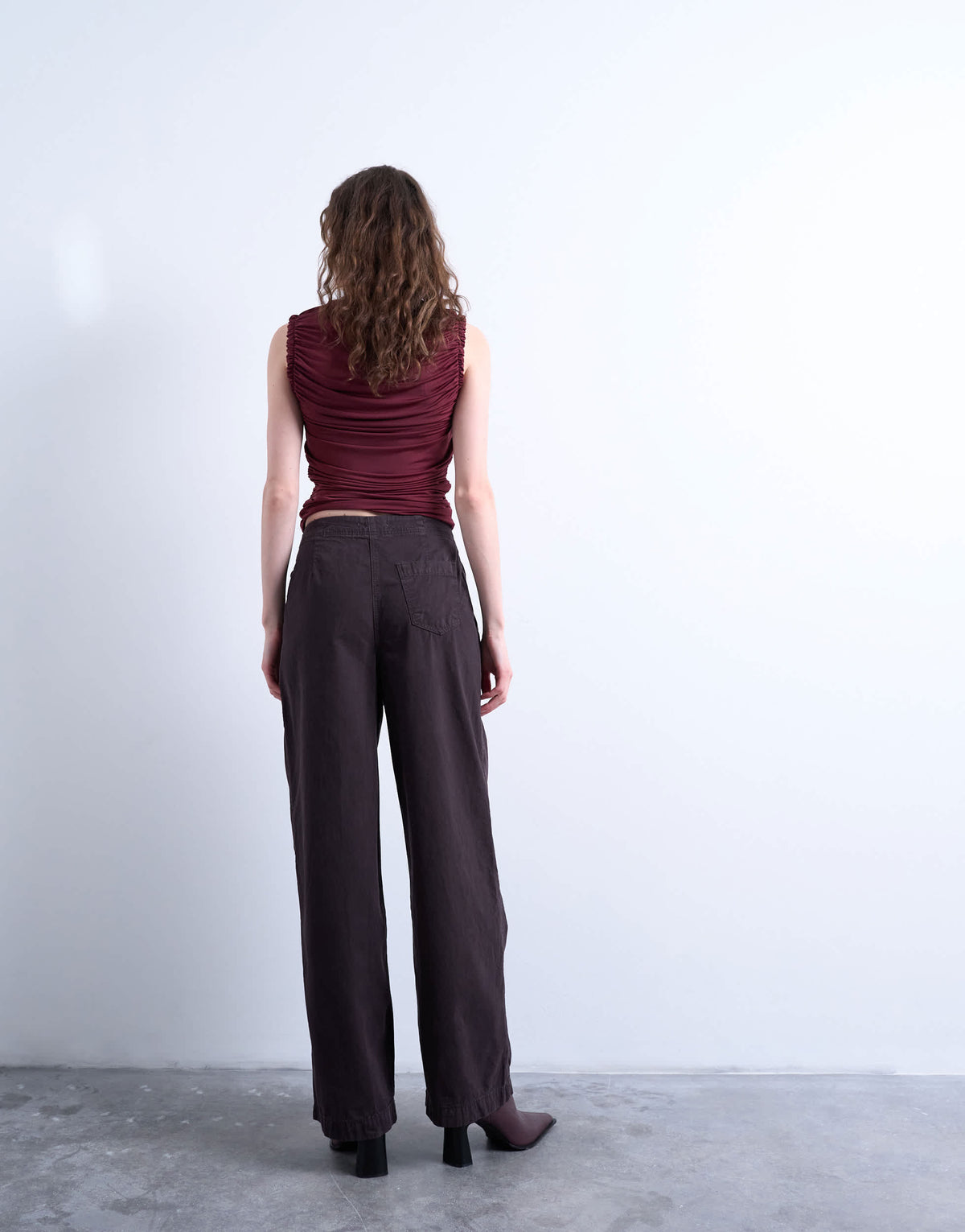 Topshop casual barrel flag trouser in chocolate