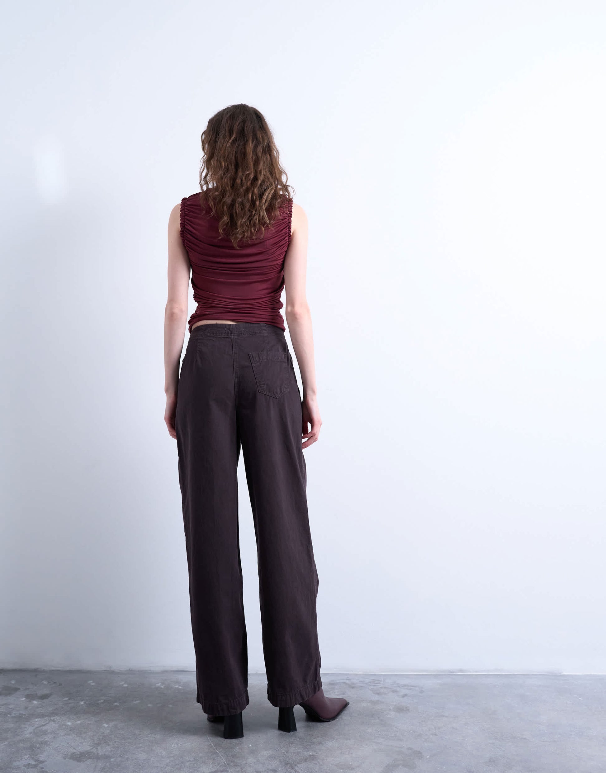 Topshop casual barrel flag trouser in chocolate