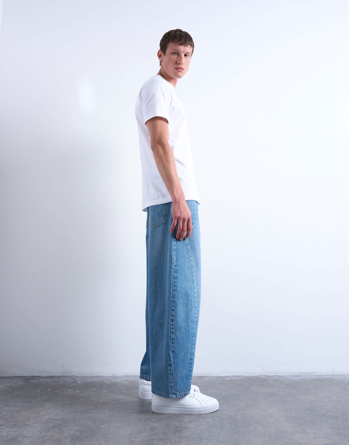 Topman rigid barrel jean in mid wash