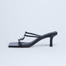 Topshop Alice Pantolette mit eckiger Zehenpartie und Absatz in Schwarz