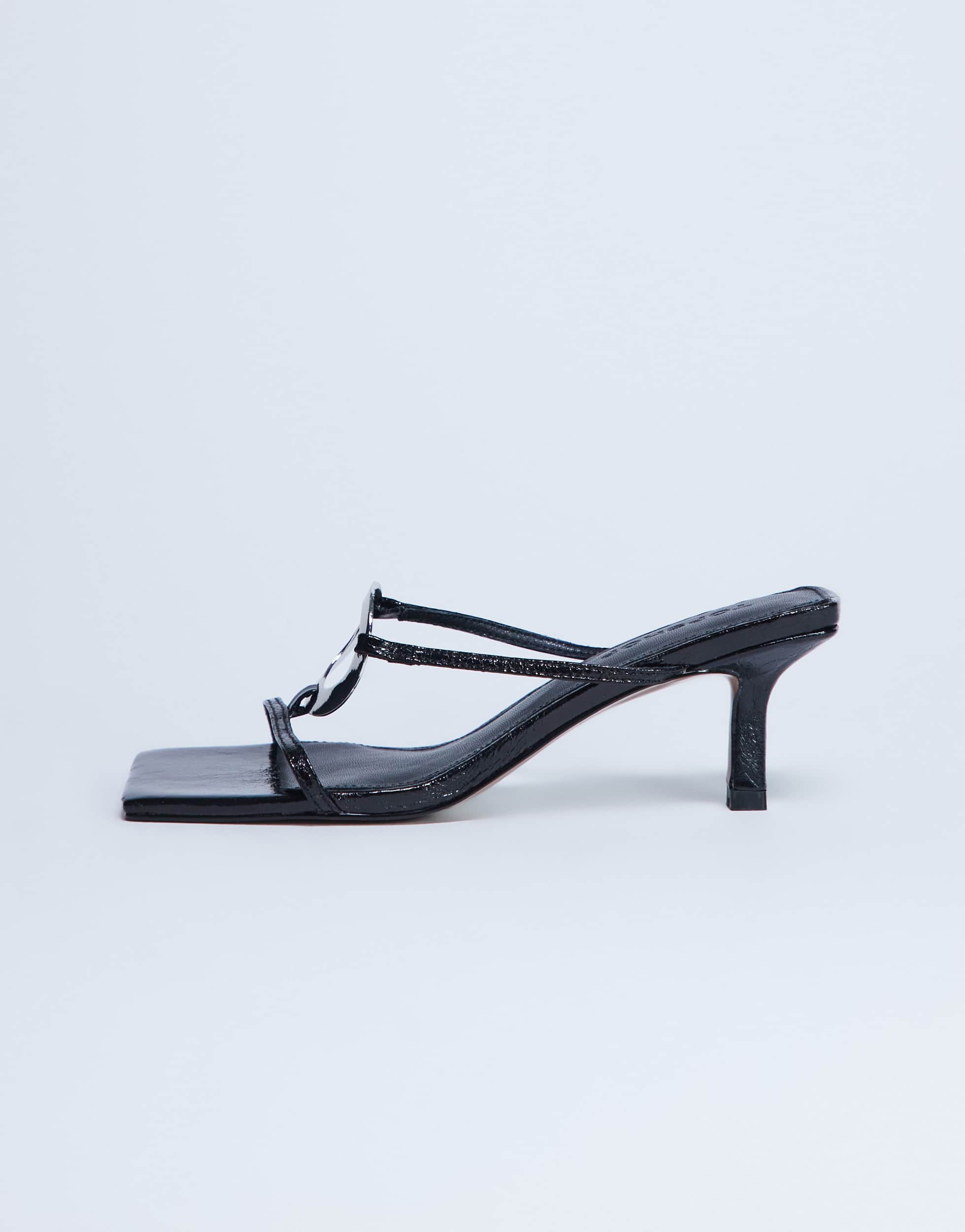 Topshop Alice Pantolette mit eckiger Zehenpartie und Absatz in Schwarz