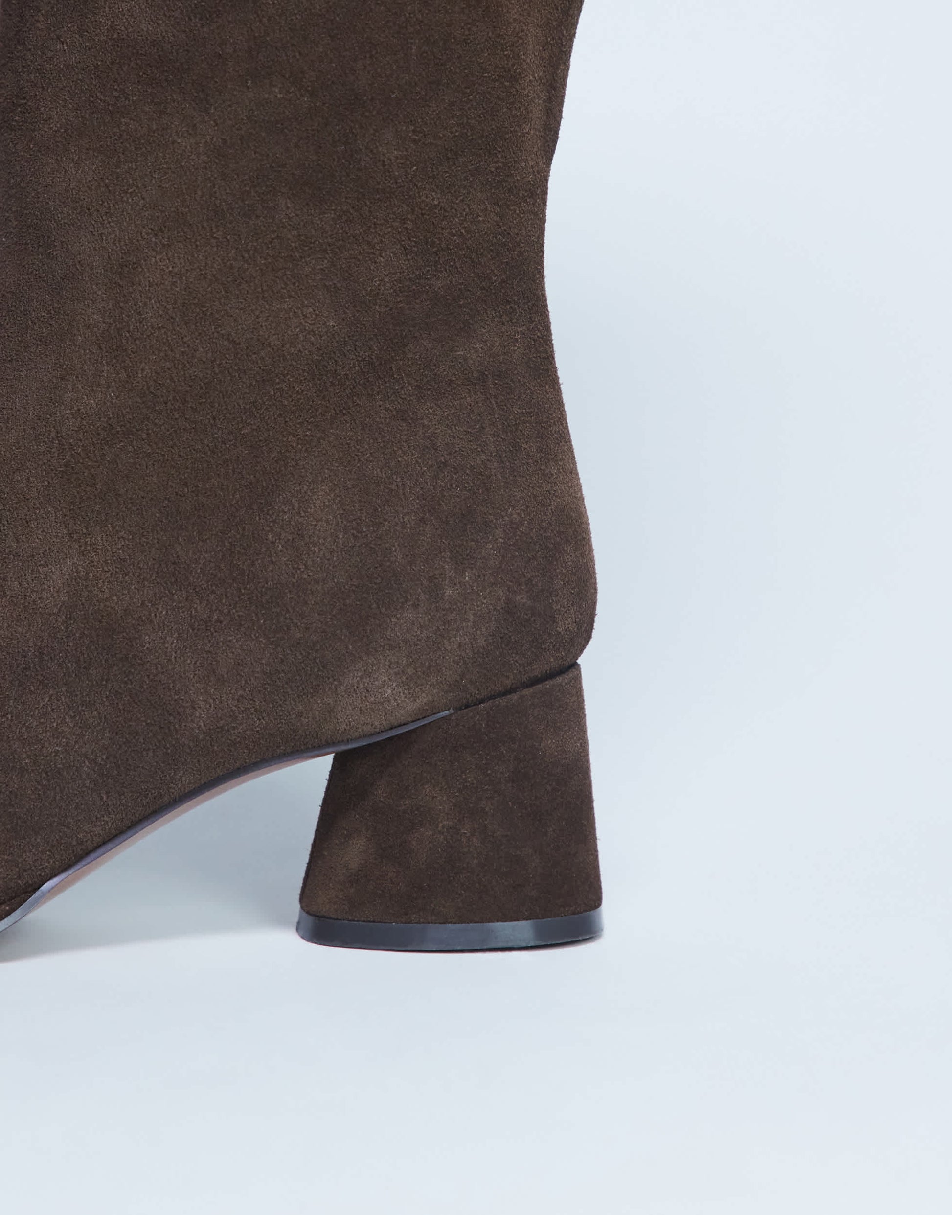 Topshop Thea real suede knee high block heel boot in chocolate