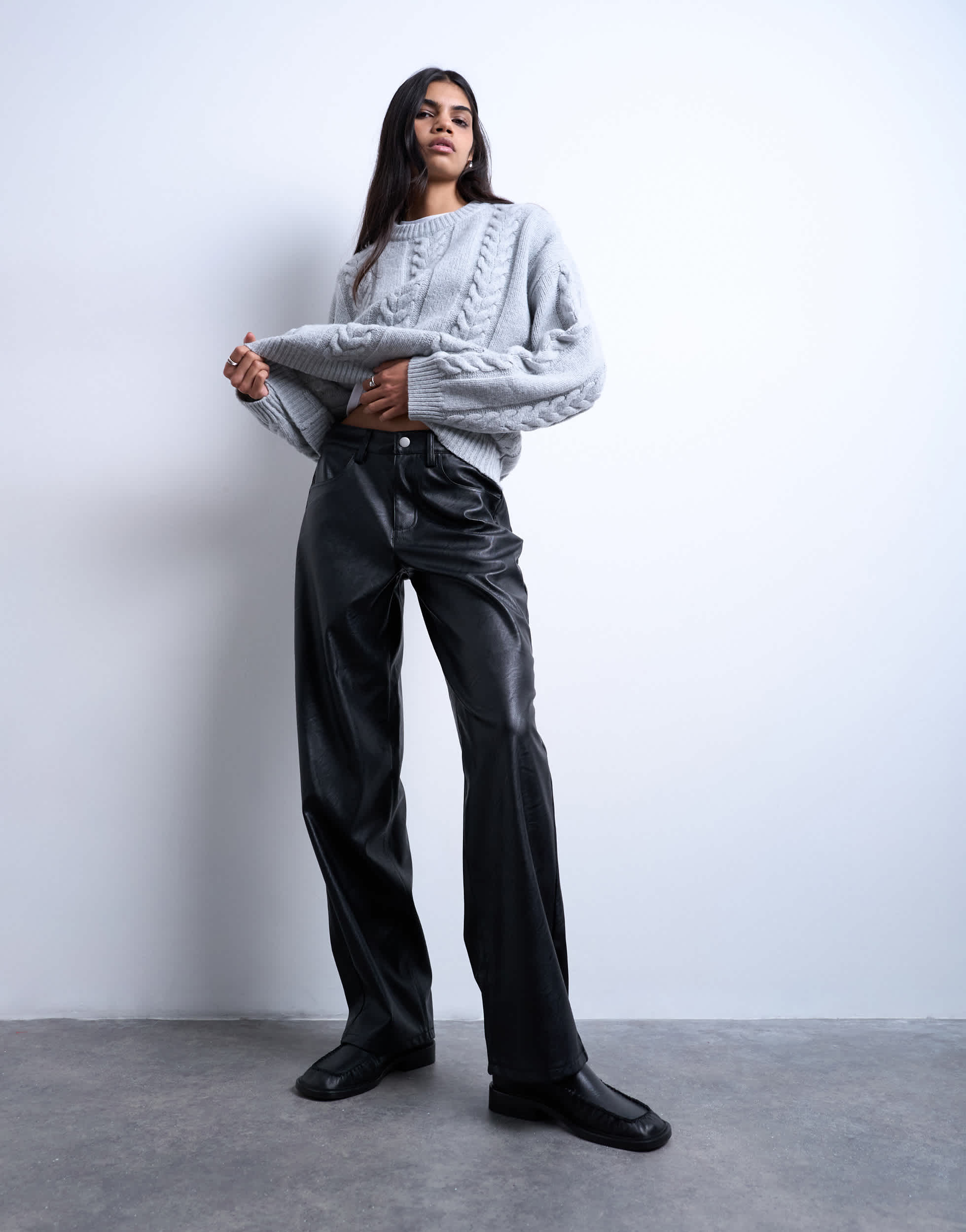 Topshop Kunstleder-Hose mit Kordelzug in Schwarz