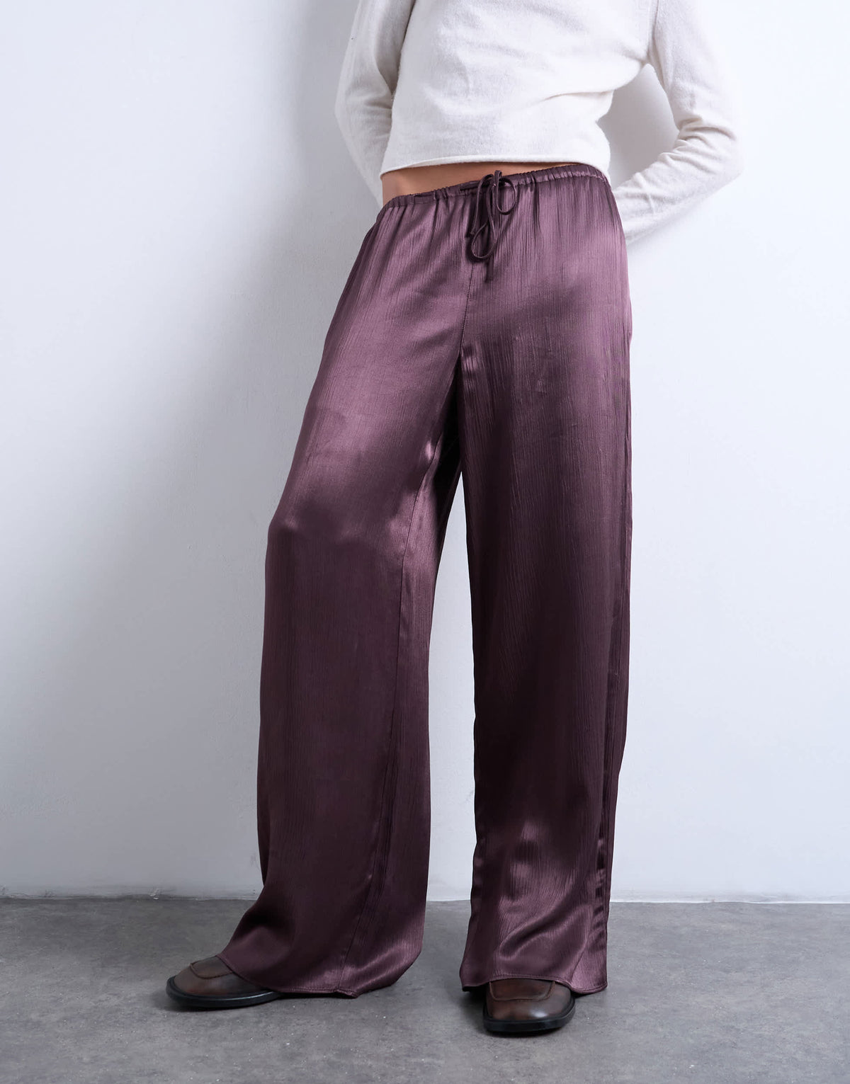 Topshop crinkle satin trouser in burgundy