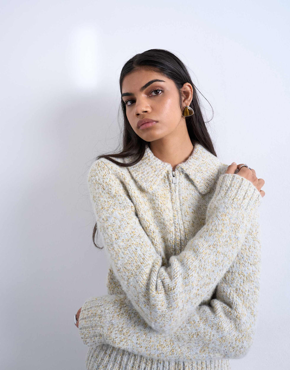 Ensemble cardigan à col montant en maille épaisse torsadée bleu et jaune de Topshop