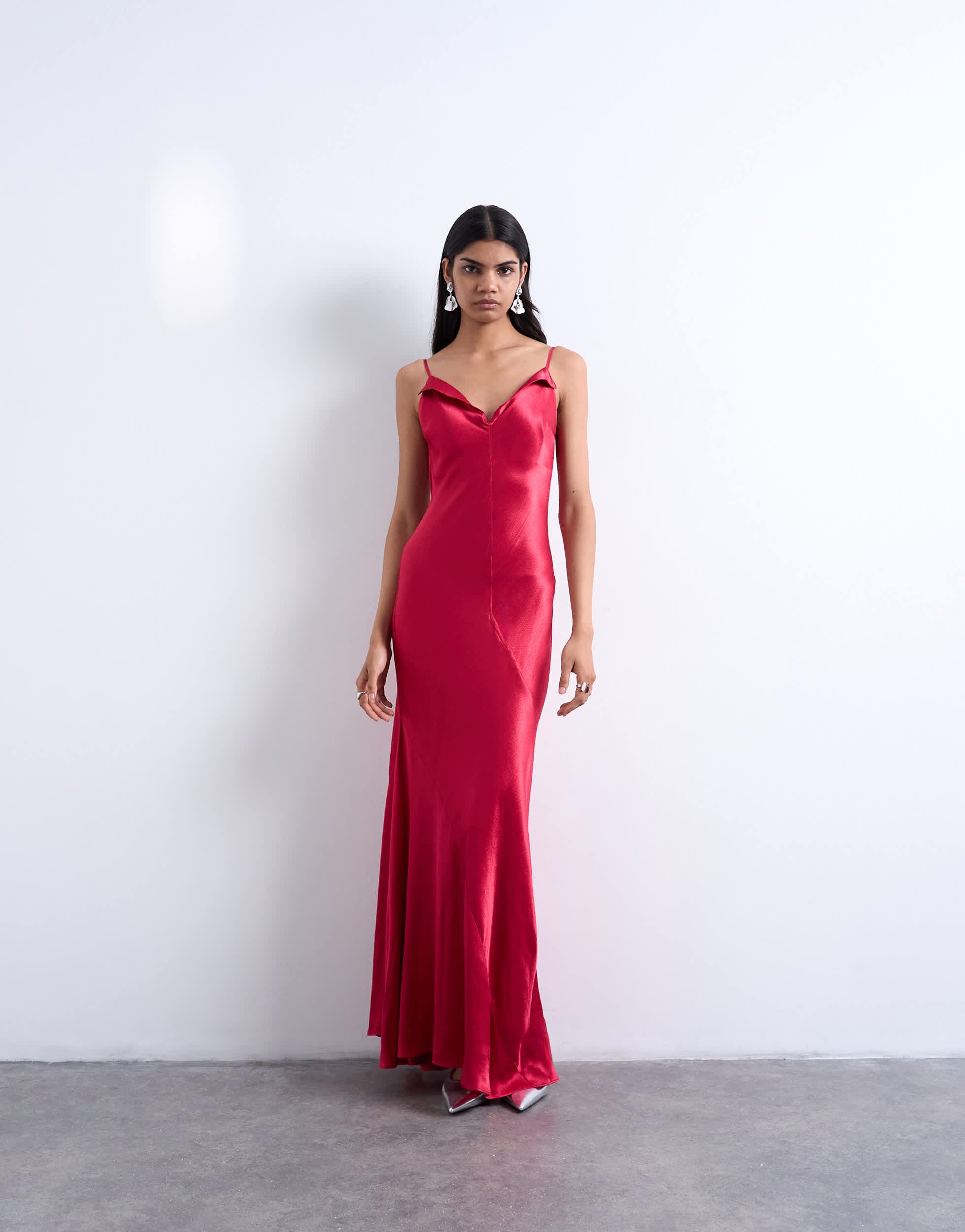Topshop Cami maxi nuisette en satin à bords repliés rose bordeaux