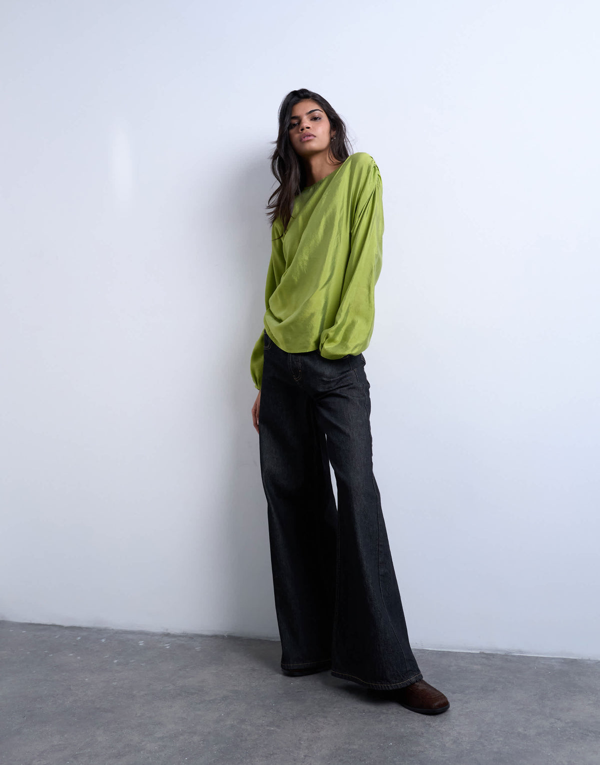 Topshop long sleeve ruched side top in green