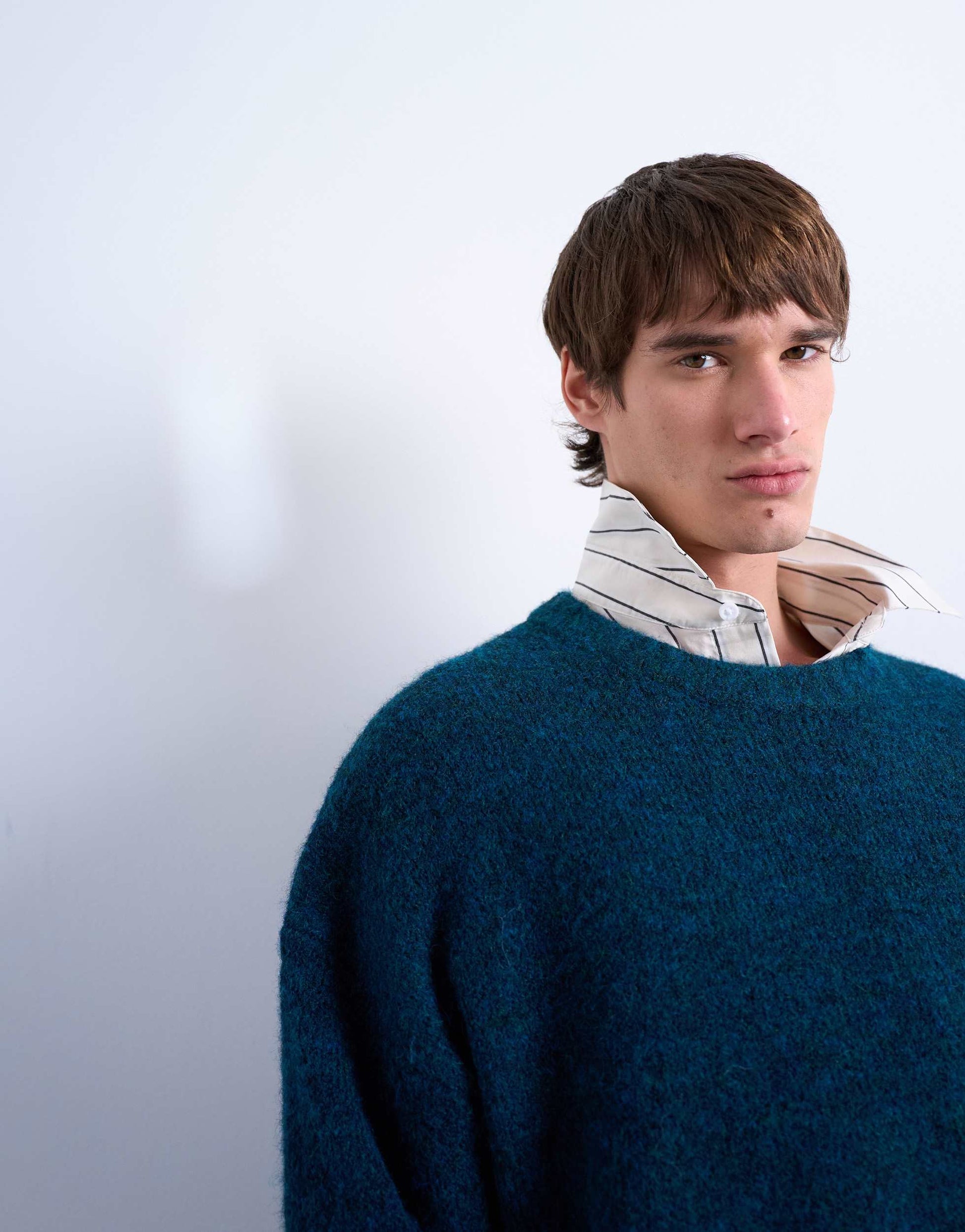 Topman loose knit crew jumper in dark blue