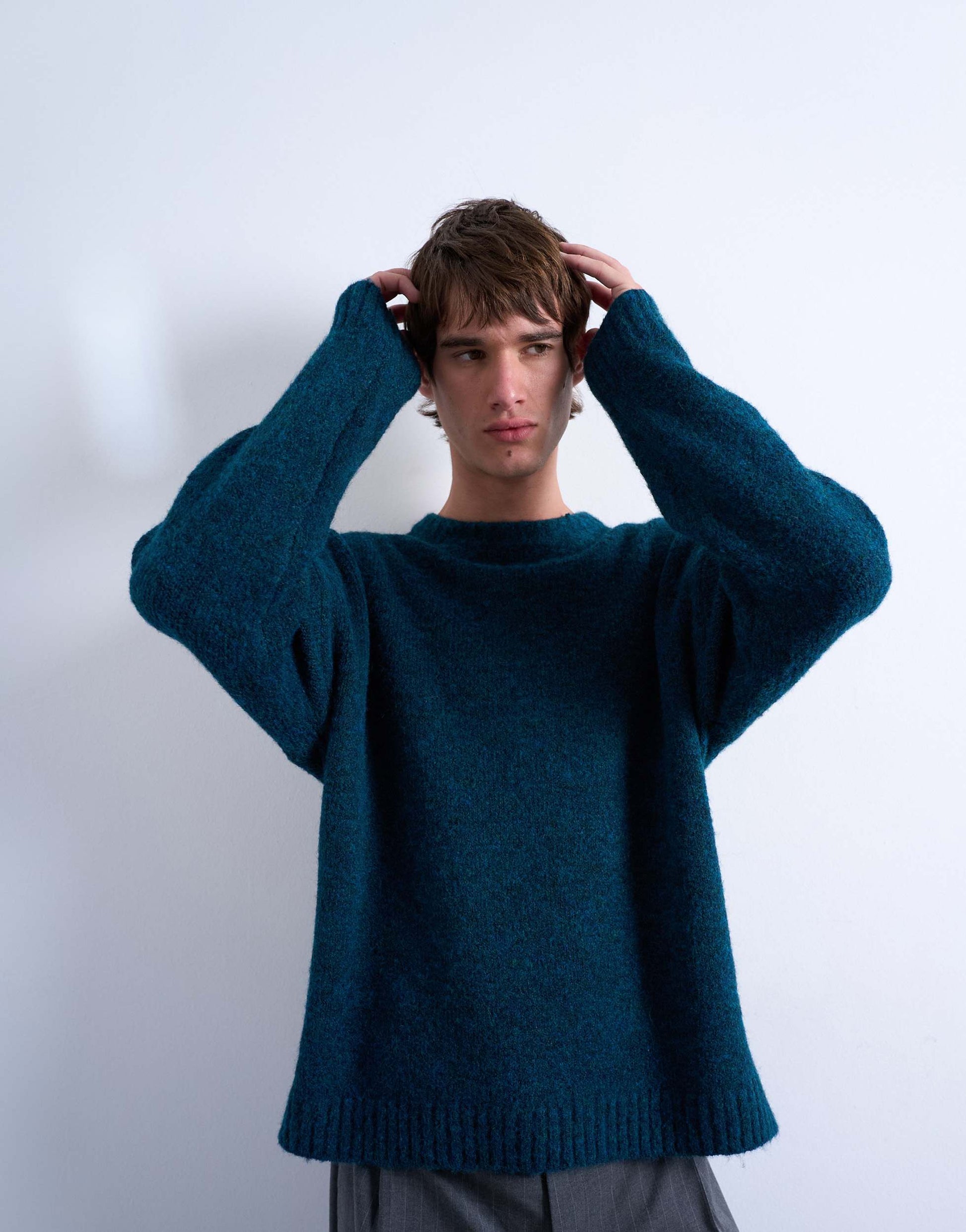 Topman loose knit crew jumper in dark blue