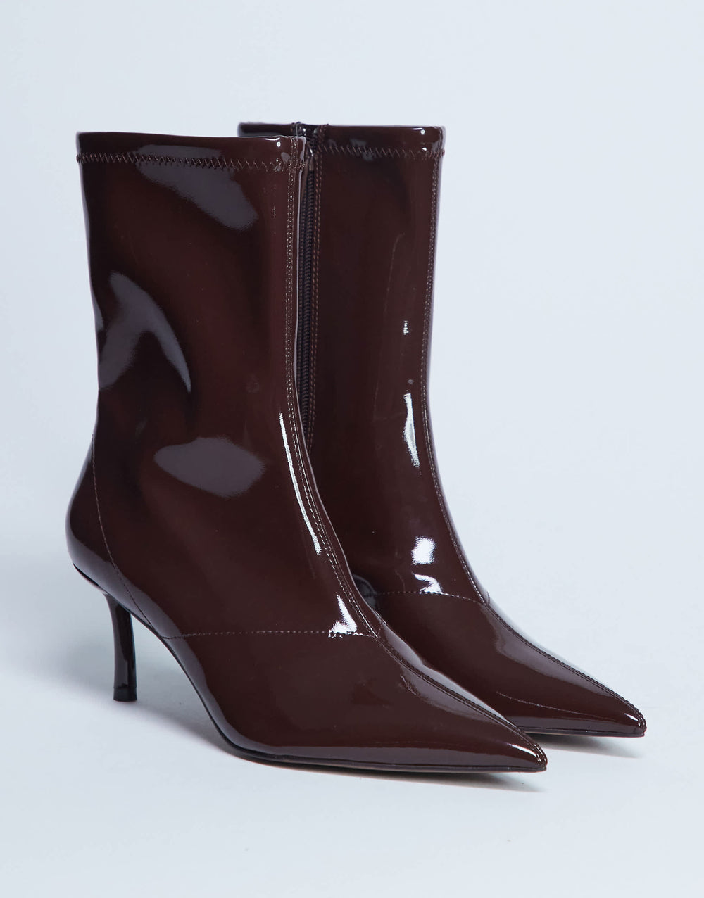 Topshop Pippa Stiefelette mit spitzer Zehenpartie und Stretchanteil in Lackbraun