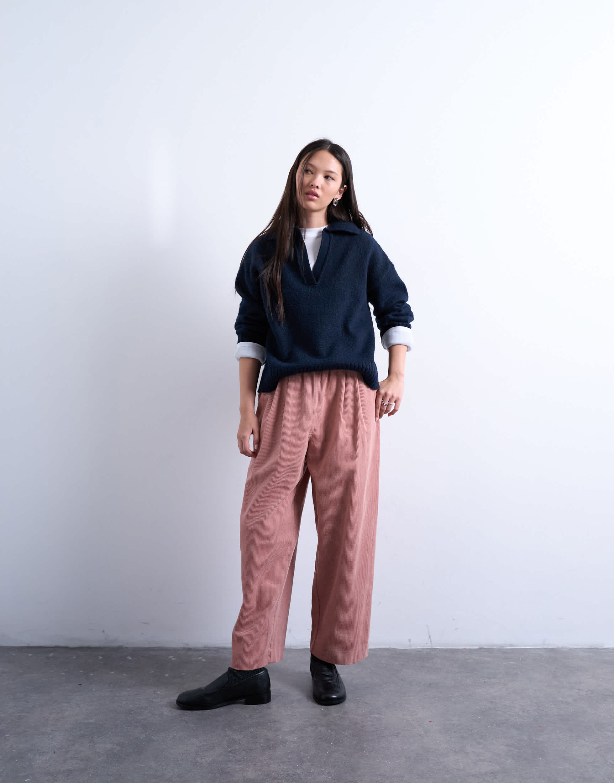 Topshop Cordhose mit weitem Bein und ungewöhnlicher Länge in Rosa
