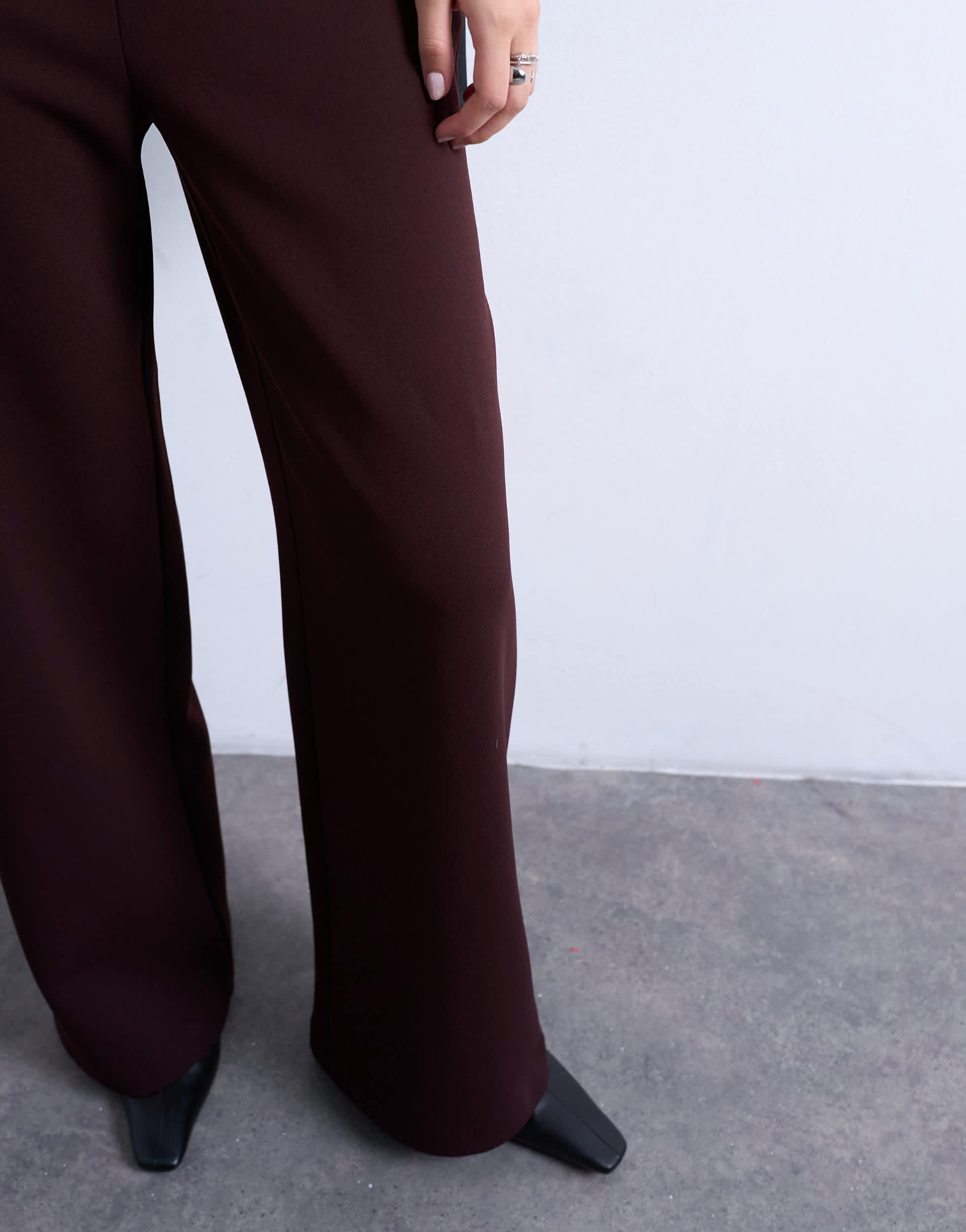 Topshop clean pull on tailored trouser in burgundy