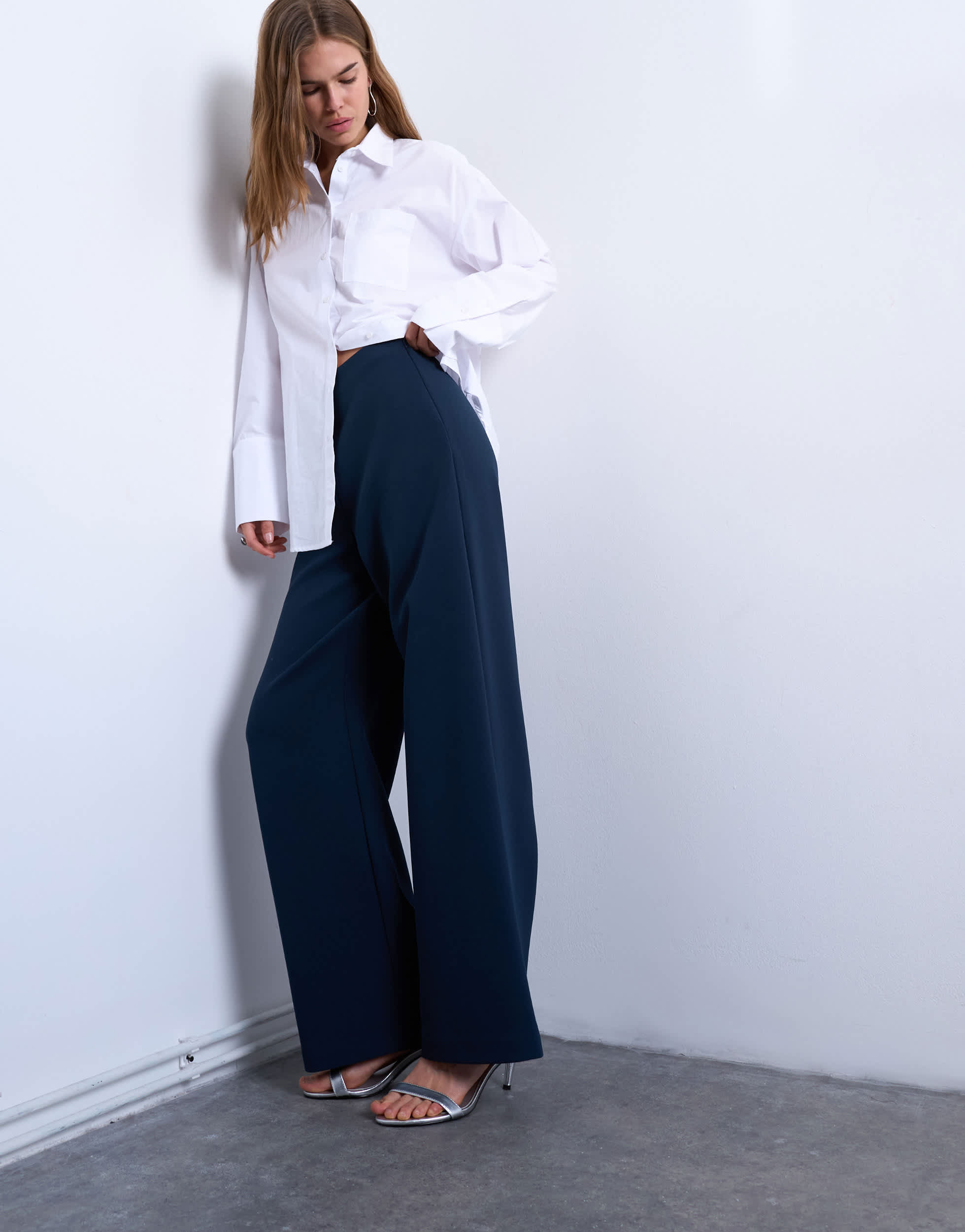Topshop schlichte, taillierte Schlupfhose in Marineblau