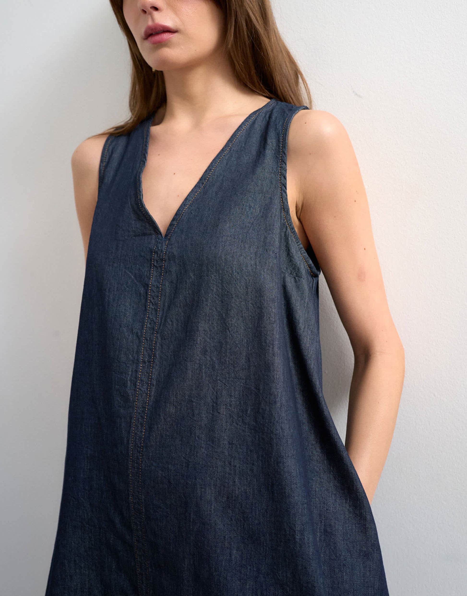 Topshop denim mini v -neck shift dress in indigo rinse