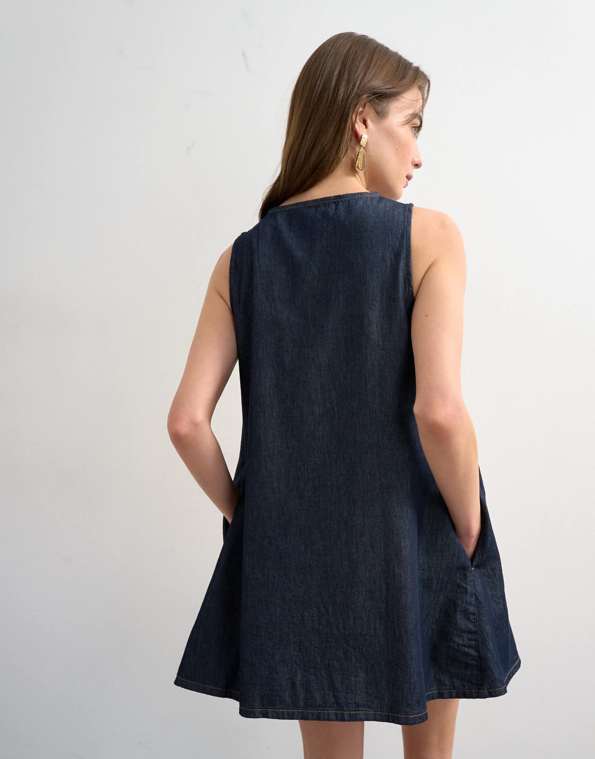 Topshop denim mini v -neck shift dress in indigo rinse