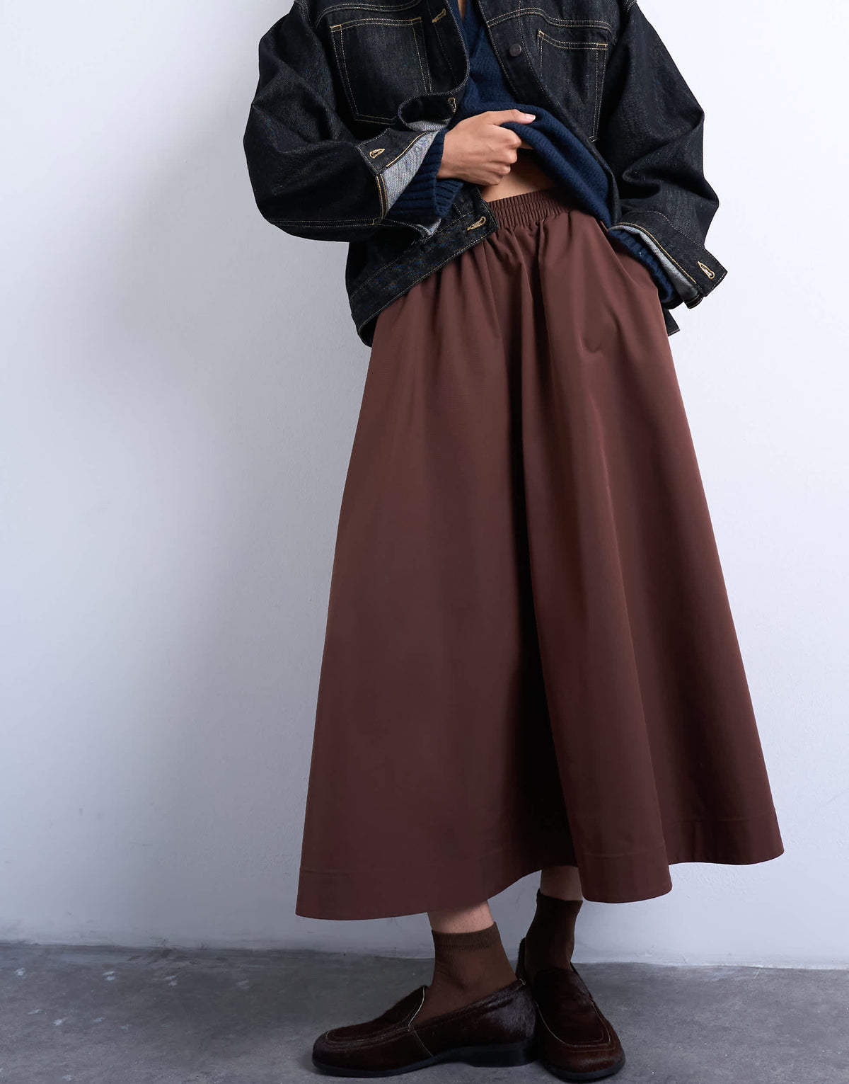 Topshop full circle midi skirt with elasticated waist in chocolate