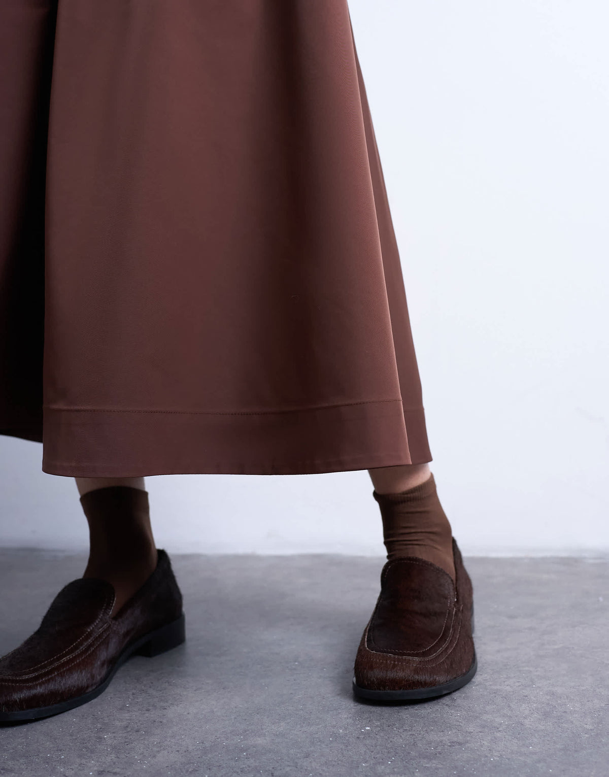 Topshop full circle midi skirt with elasticated waist in chocolate