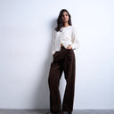 Pantalon Topshop en velours côtelé, coupe ample et taille basse, couleur chocolat