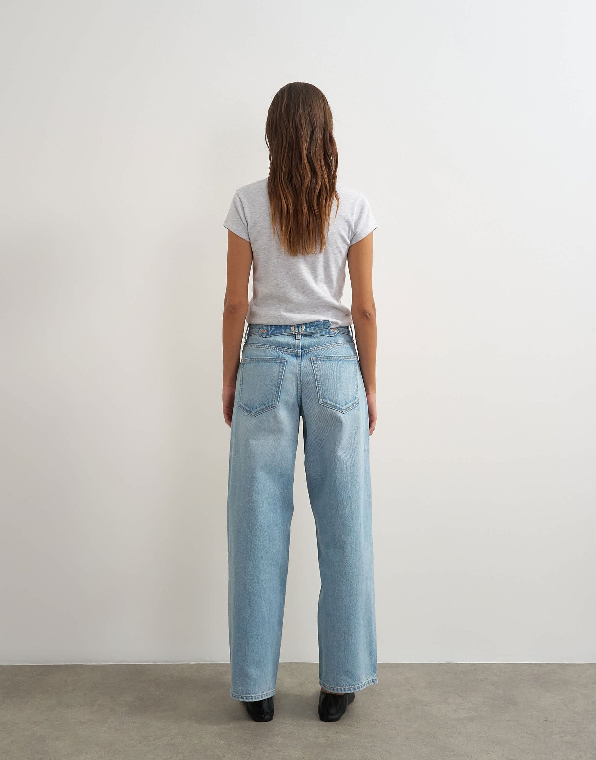 Topshop Cinch low rise relaxed jean in bleach