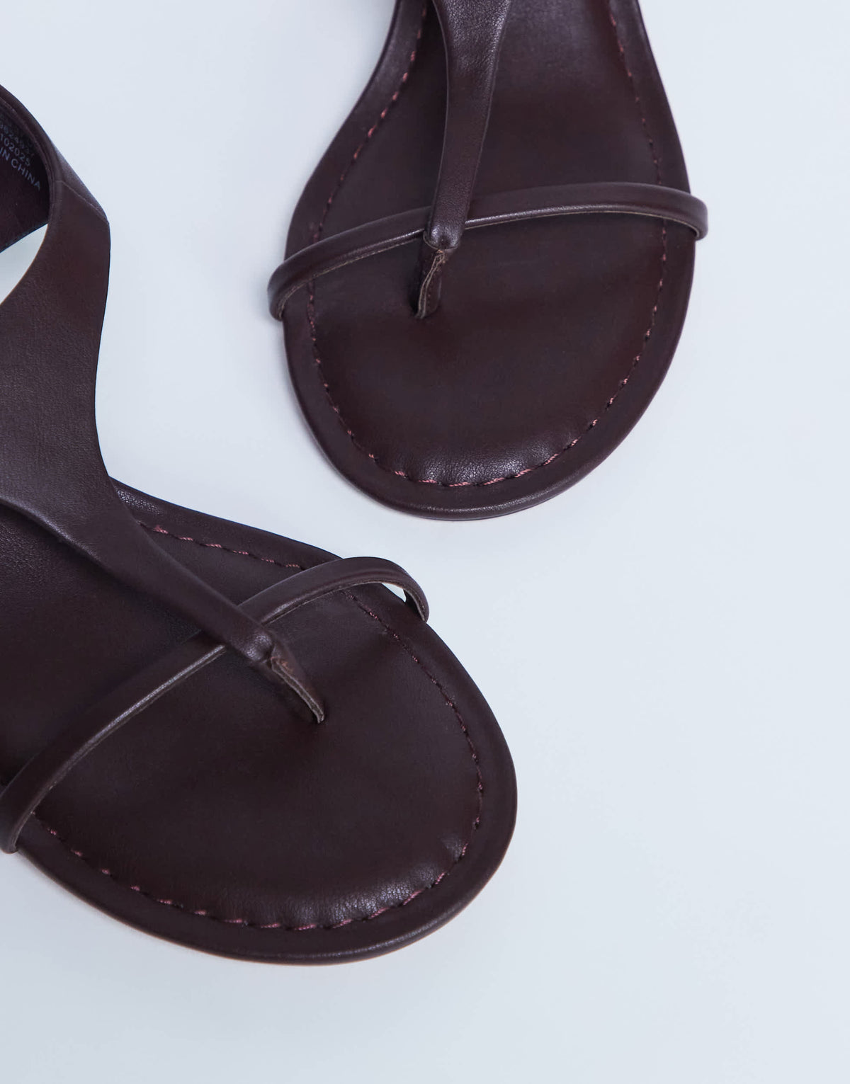 Topshop Amber toe thong mid heel in burgundy