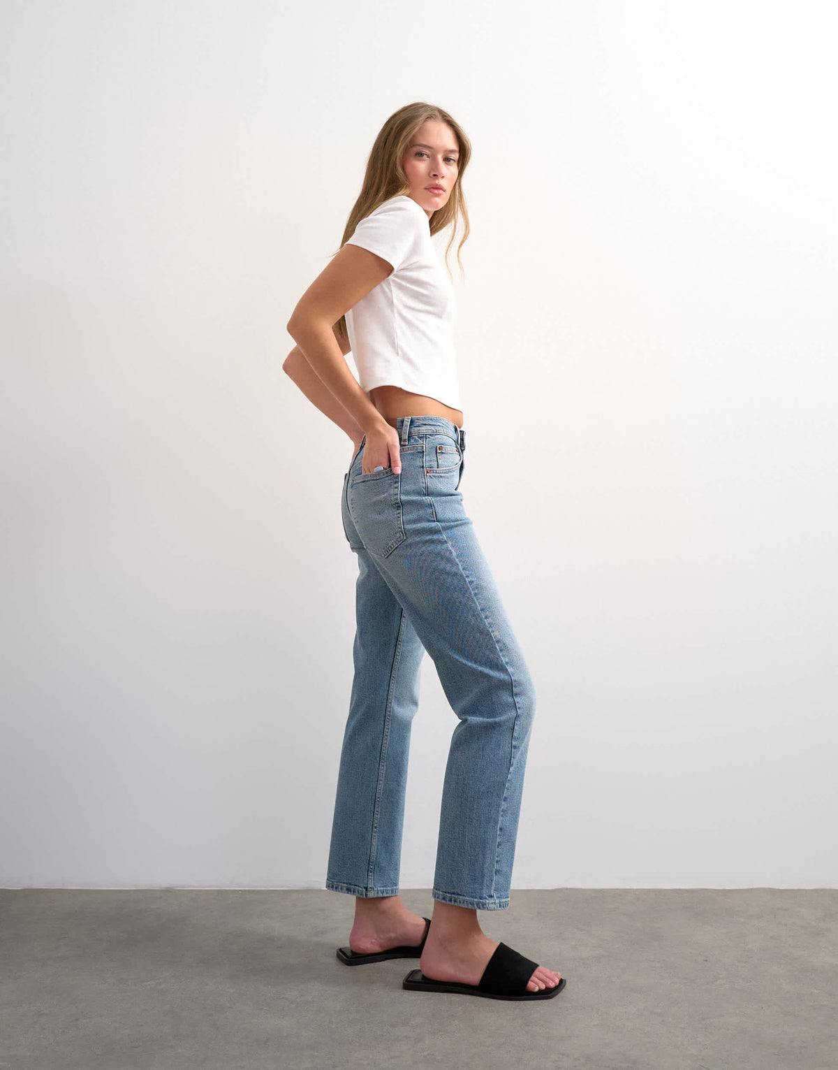 Topshop mid rise comfort straight jean in bleach