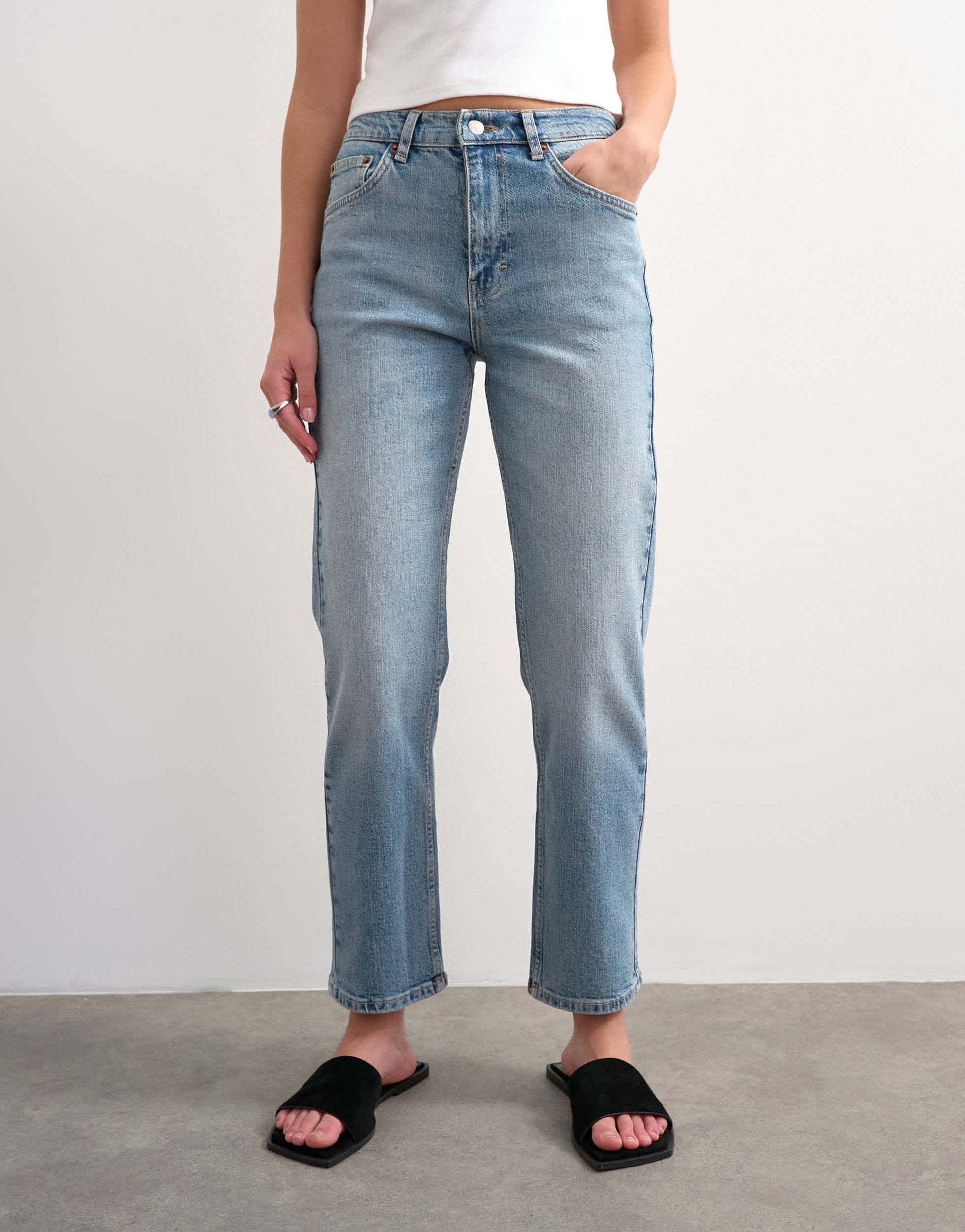 Topshop mid rise comfort straight jean in bleach