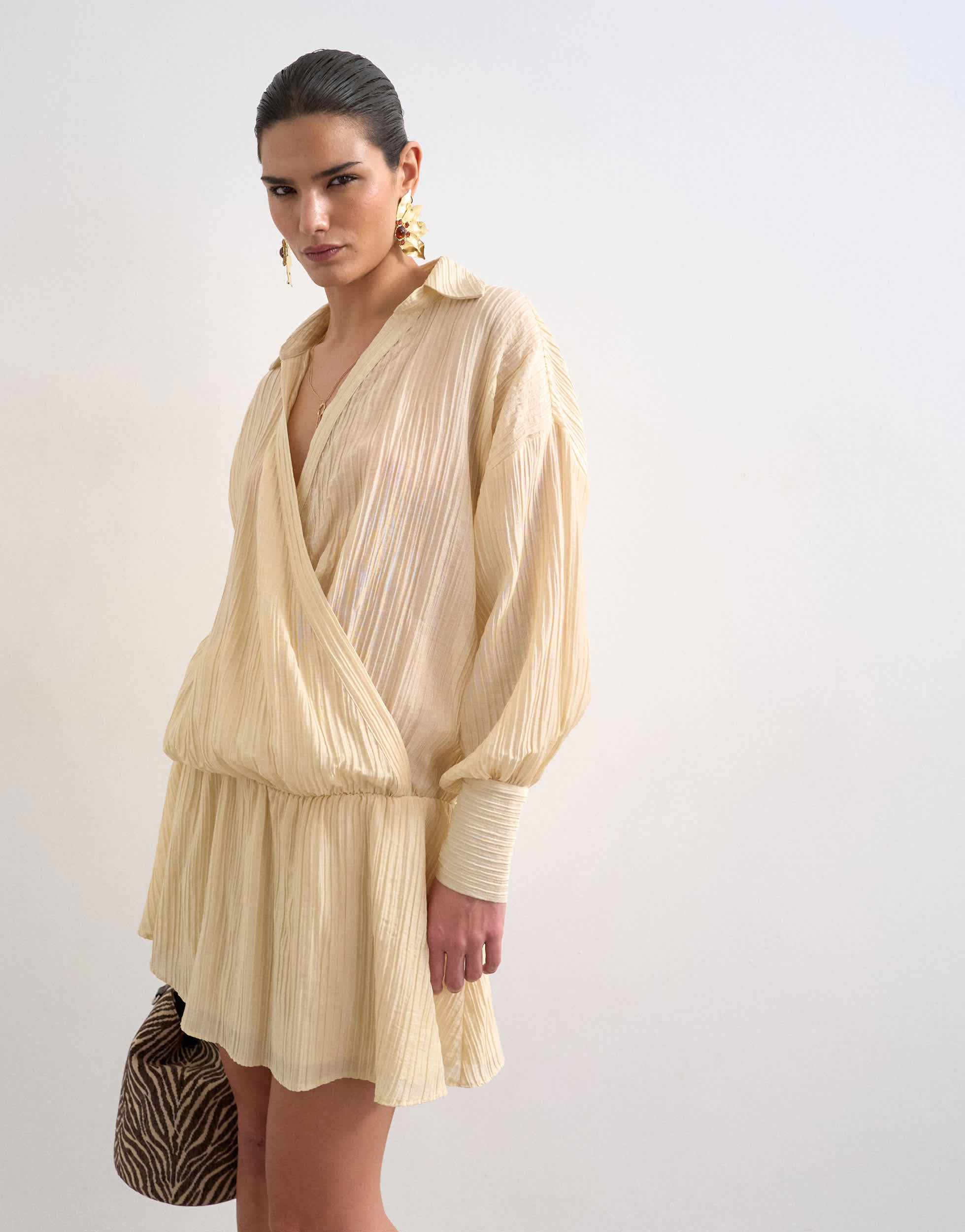 Robe-chemise portefeuille Topshop à taille basse, en blanc cassé texturé