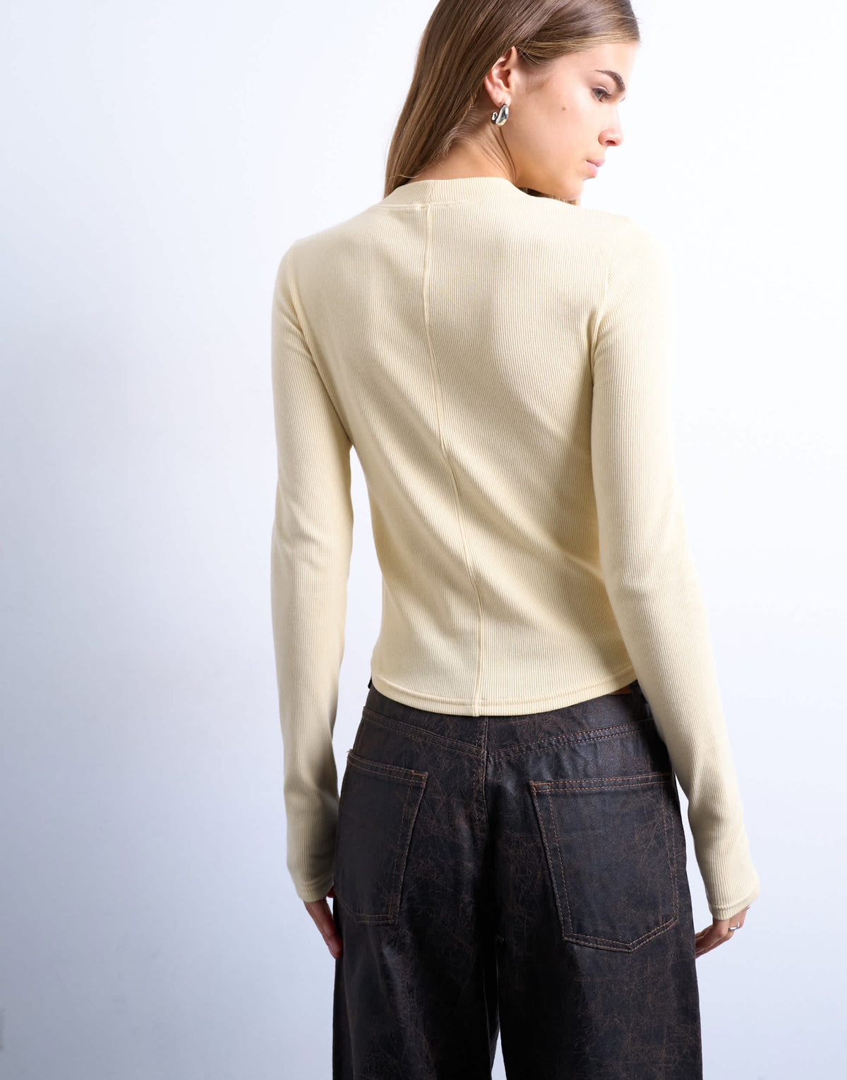 Topshop rib long sleeve curved hem top in buttermilk