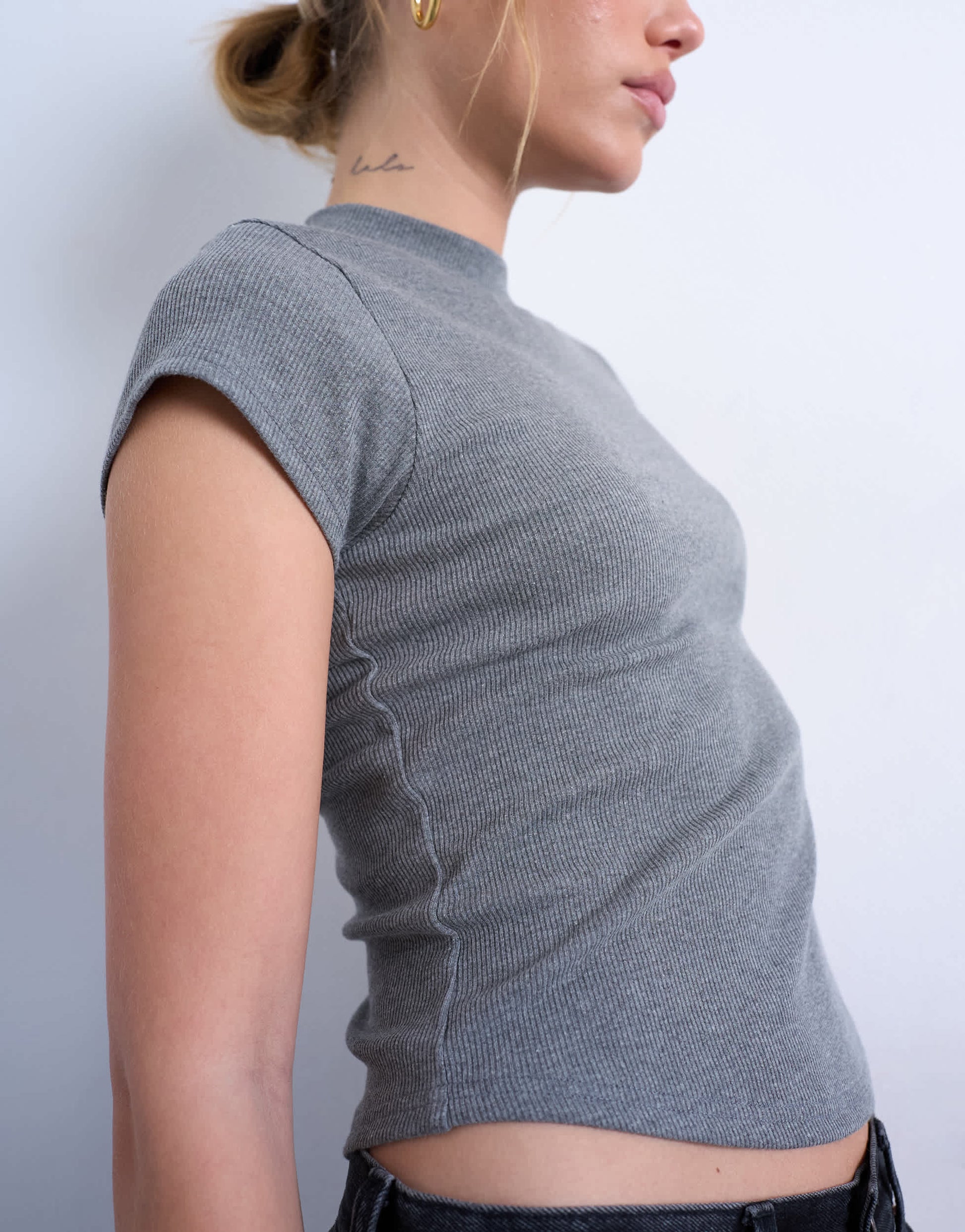 Topshop rib fitted curve hem tee in grey marl