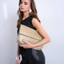 Topshop Georgia Clutch mit Strasssteinen in Gold
