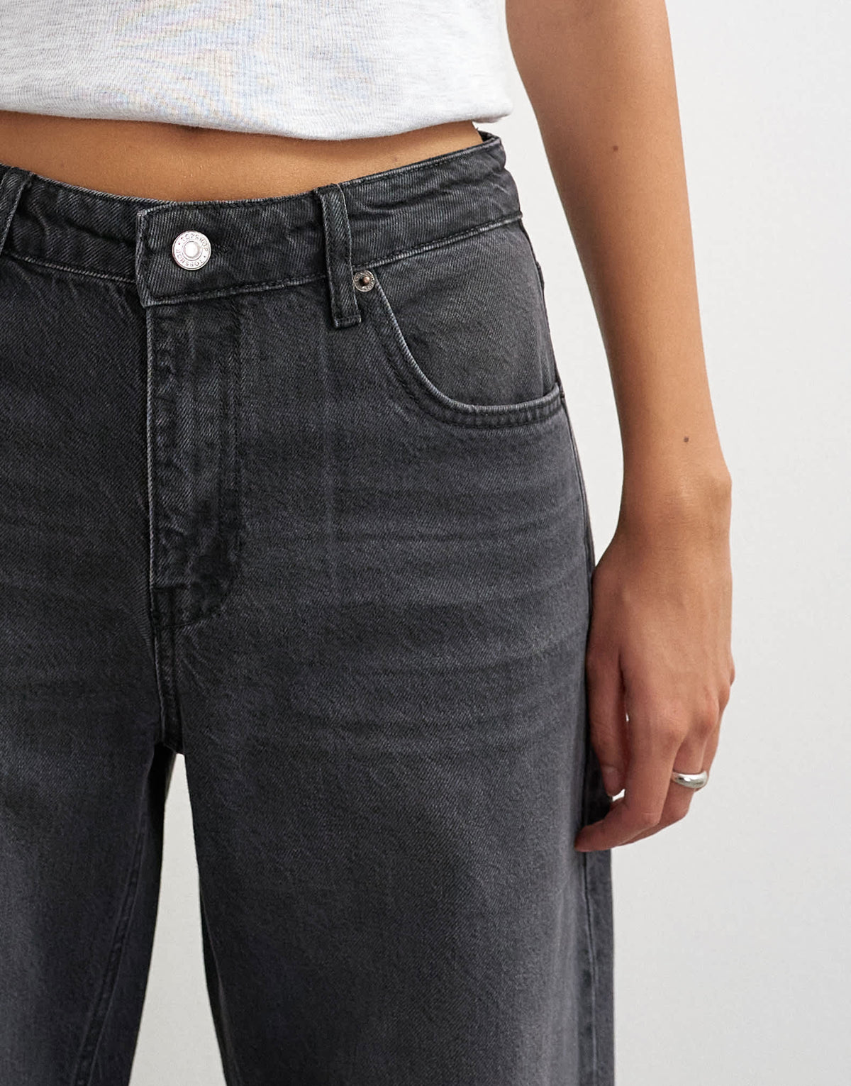 Topshop Barrel mid rise jean in washed black