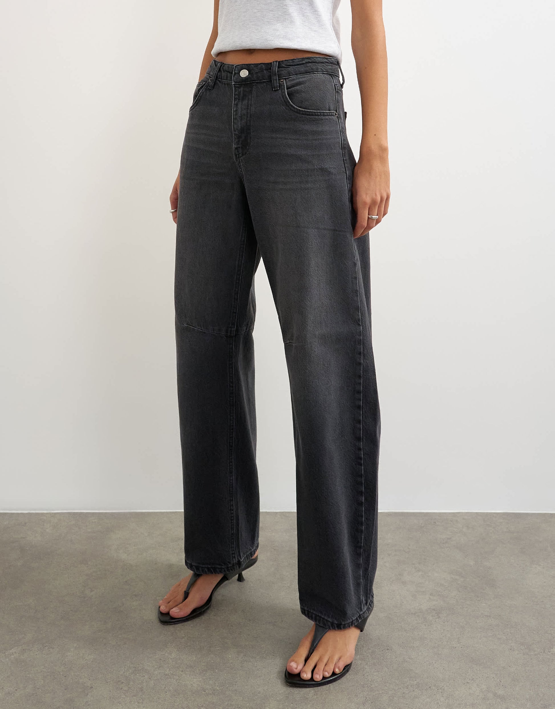 Topshop Barrel mid rise jean in washed black