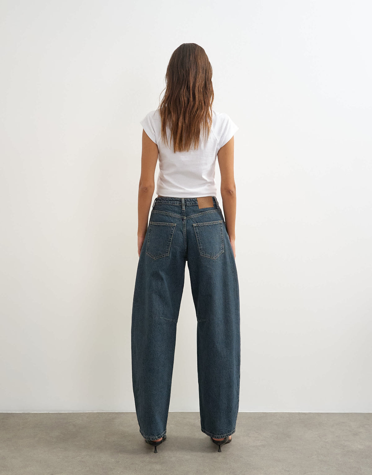 Topshop Barrel mid rise jean in blue black