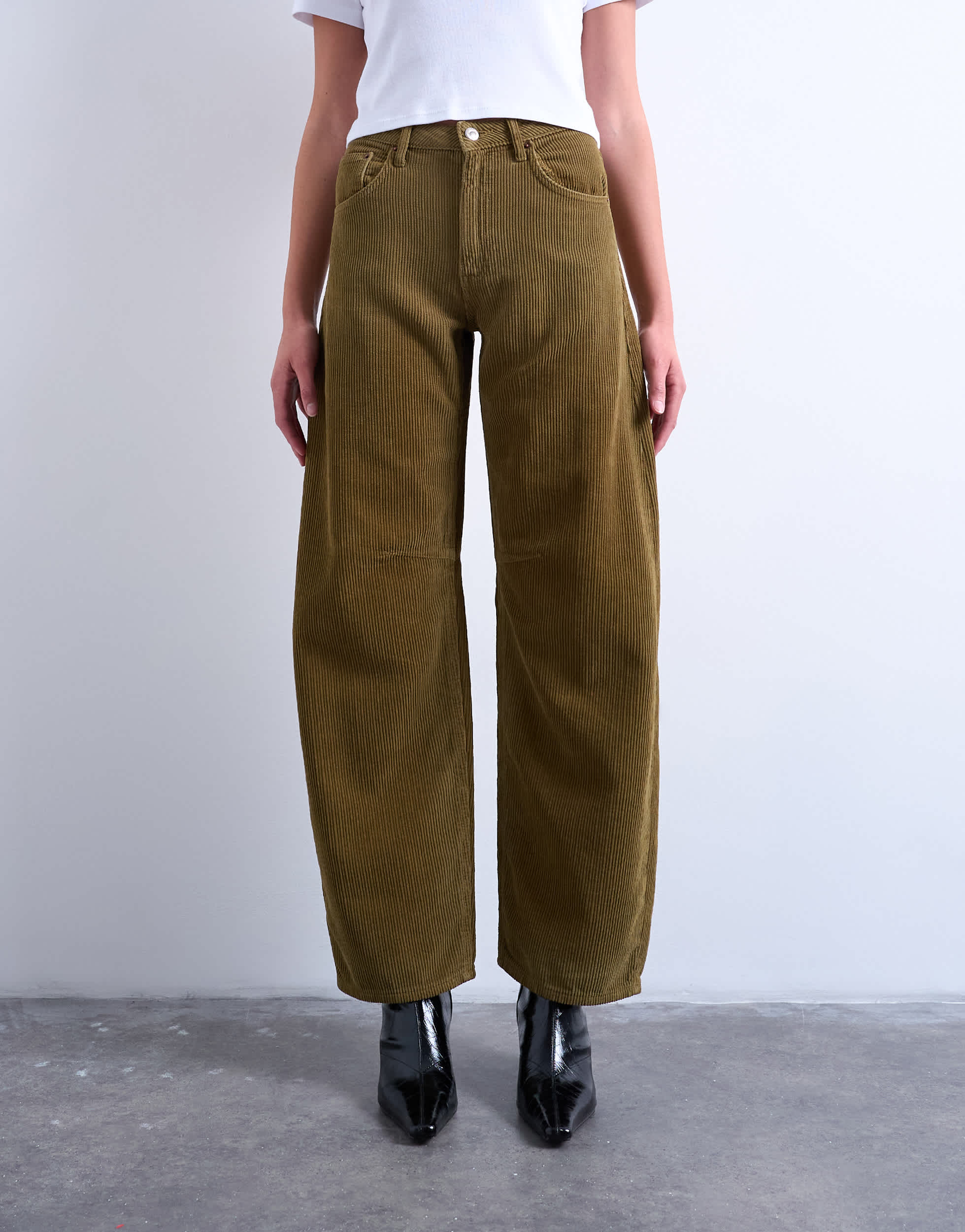 Topshop Barrel mid rise jean in honey cord