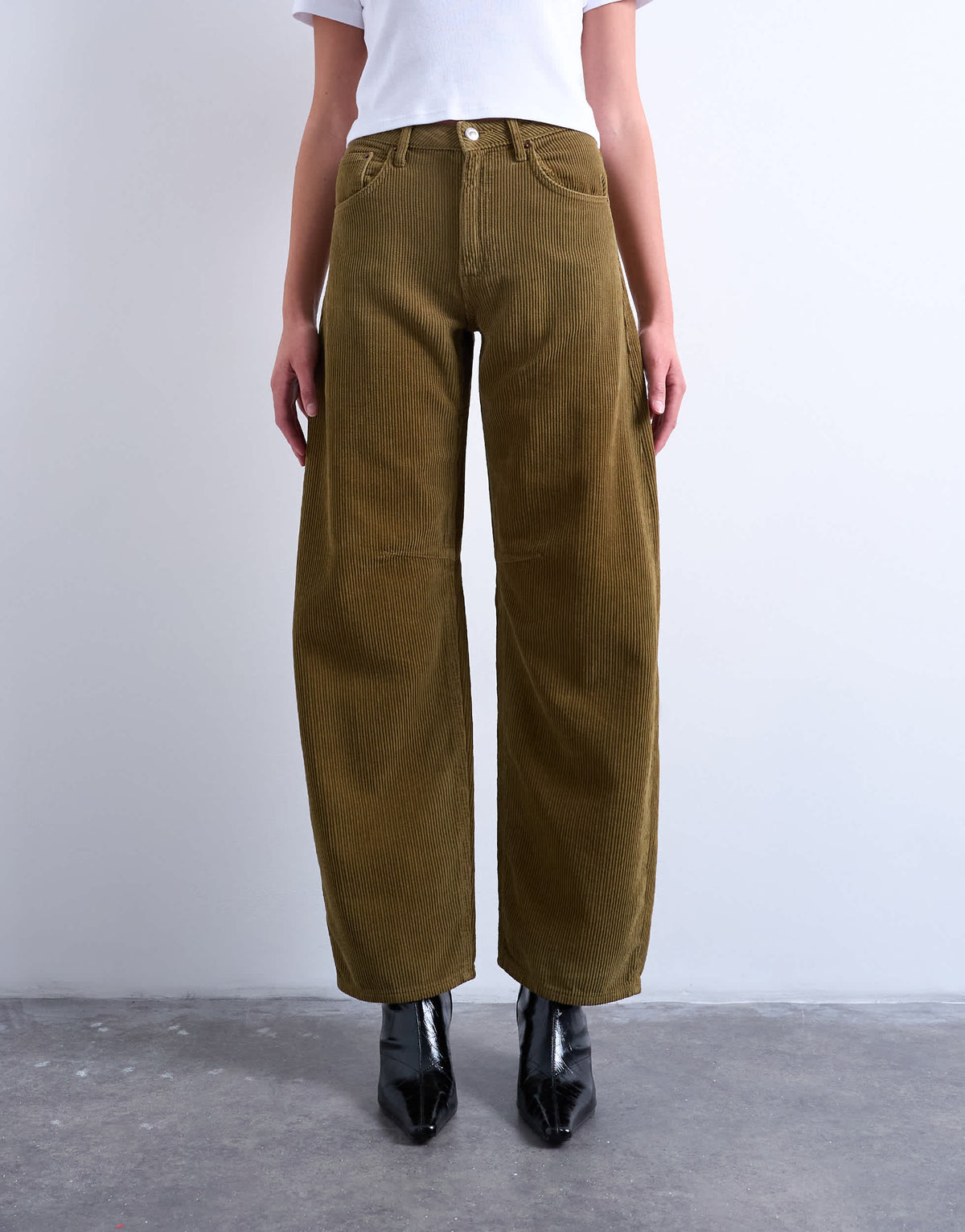 Topshop Barrel mid rise jean in honey cord