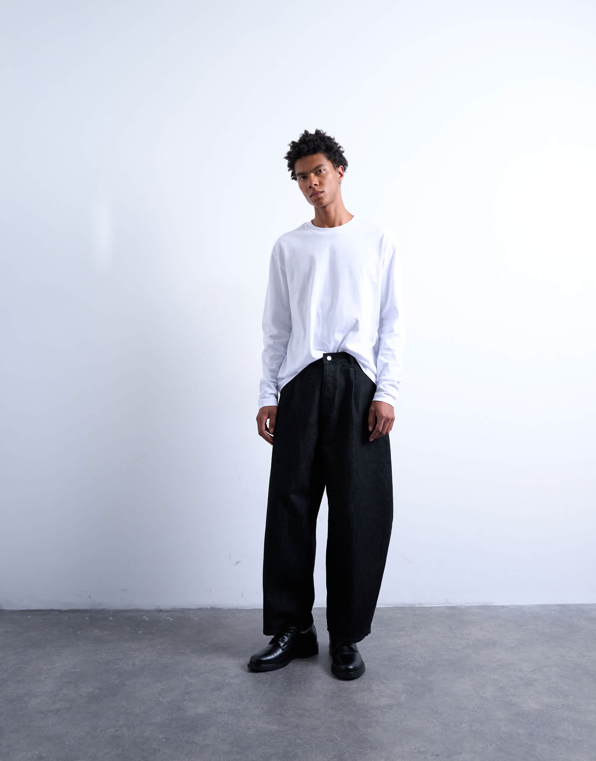 Topman pleated barrel jean in raw black