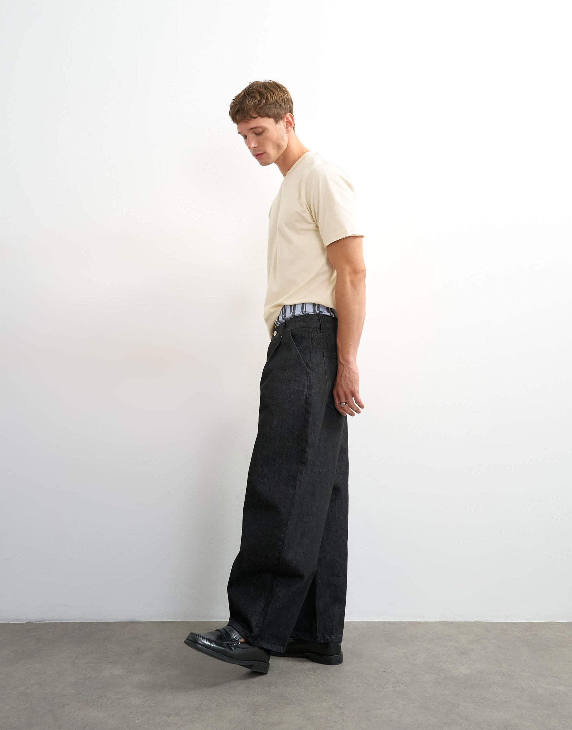 Topman pleated barrel jean in mid wash blue
