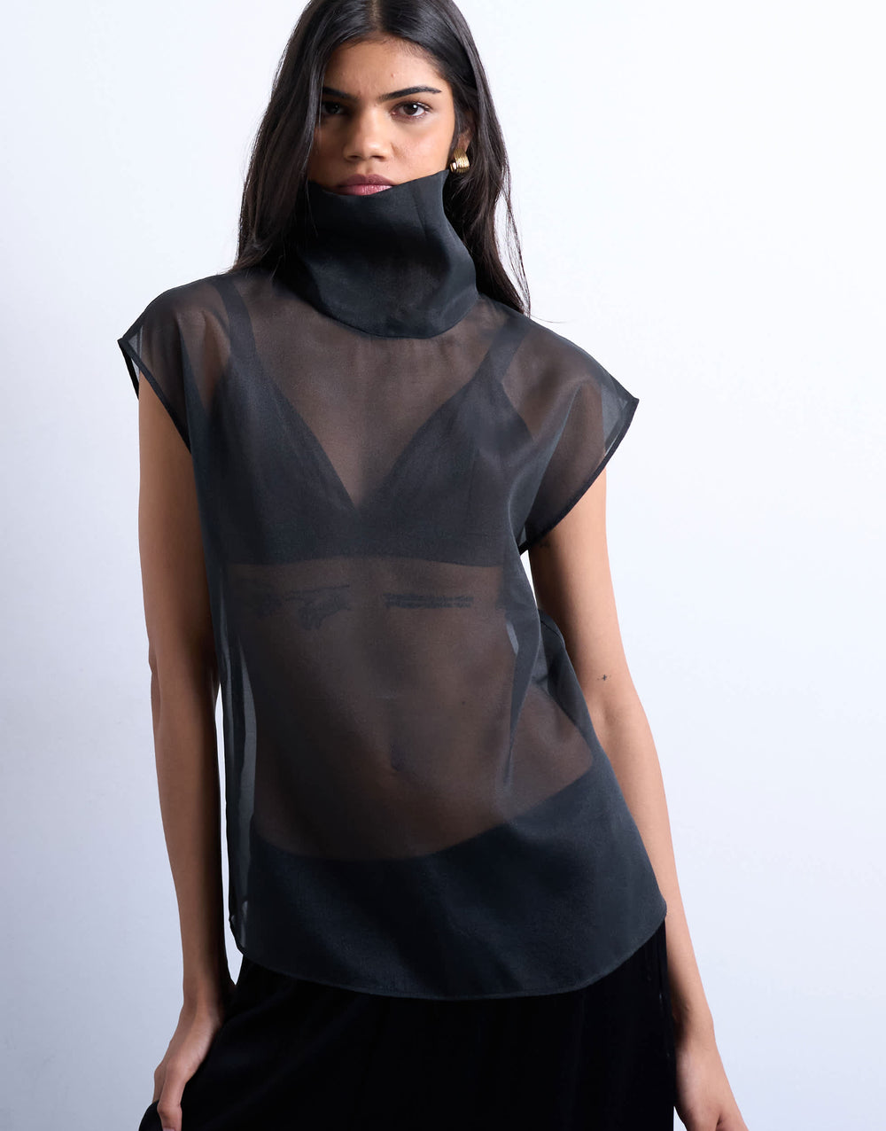Haut Topshop en organza transparent à col entonnoir, noir