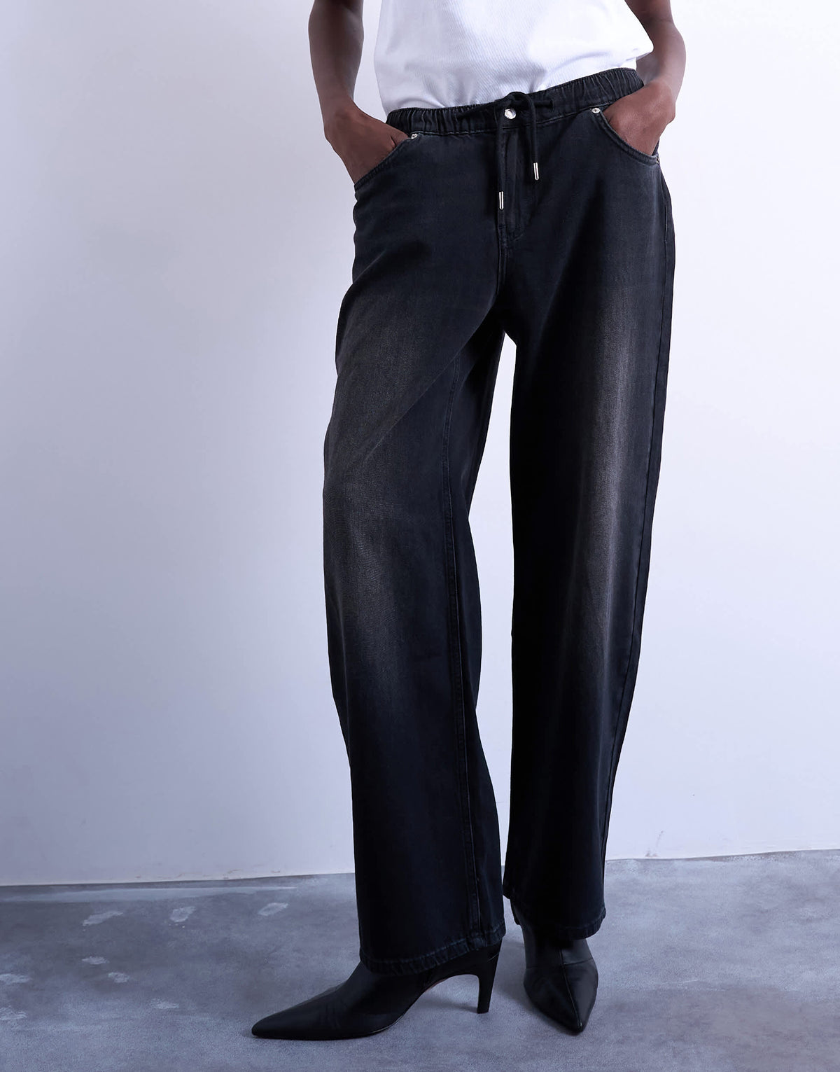 Topshop jogger jean with drawcord in washed black