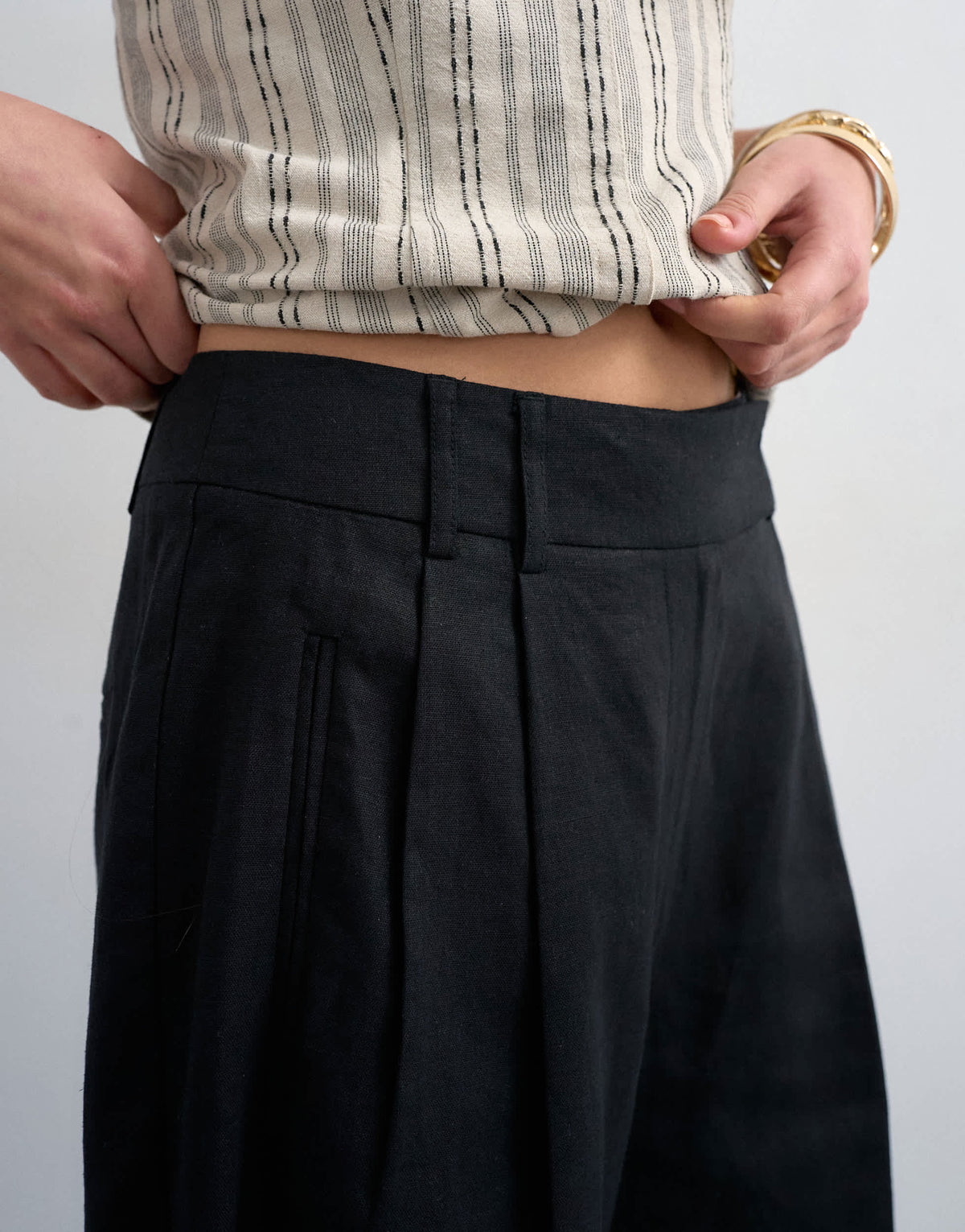 Topshop tailored linen ovoid bermuda shorts in black